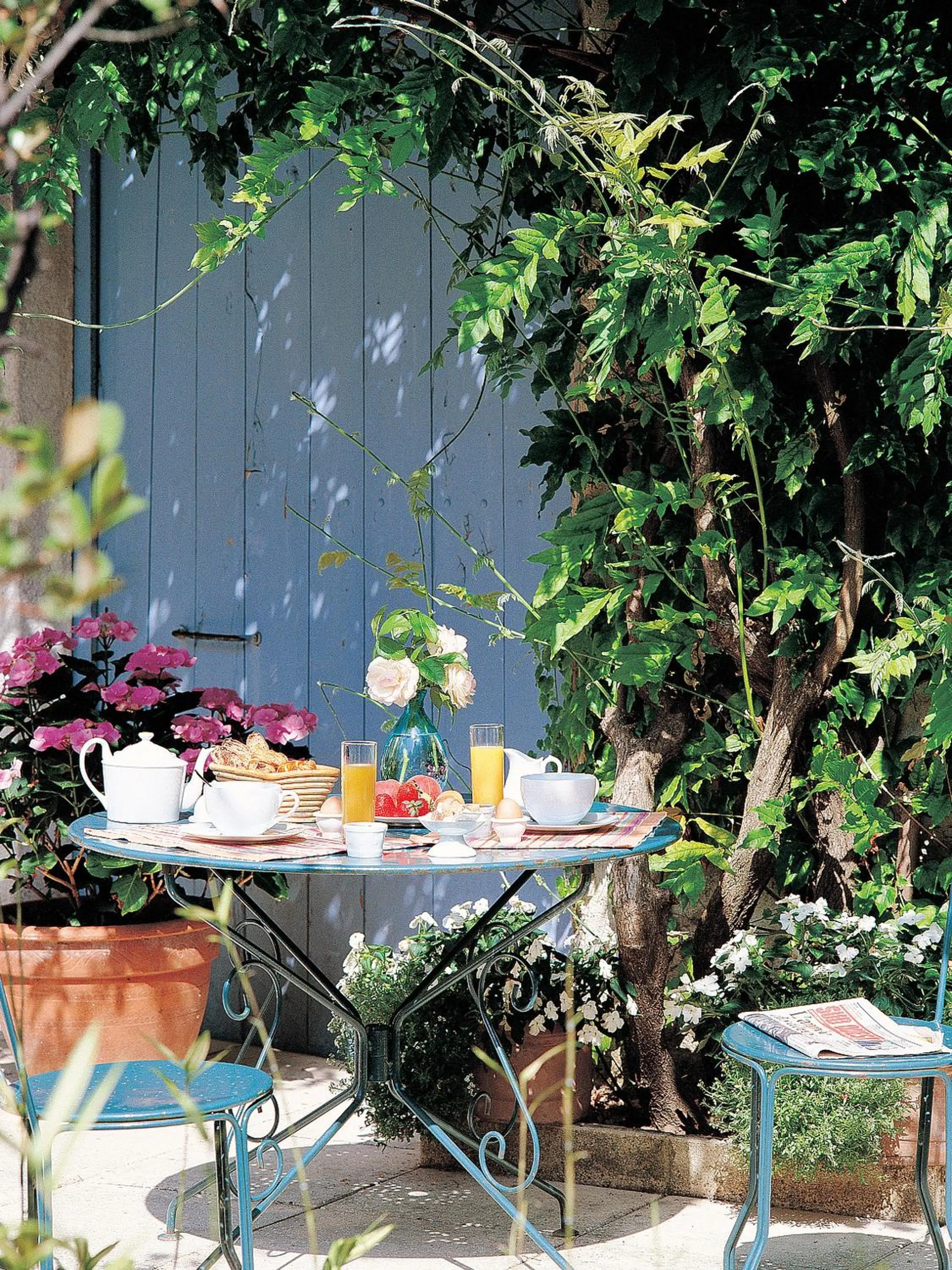 Patio in Hotel de Bordeaux