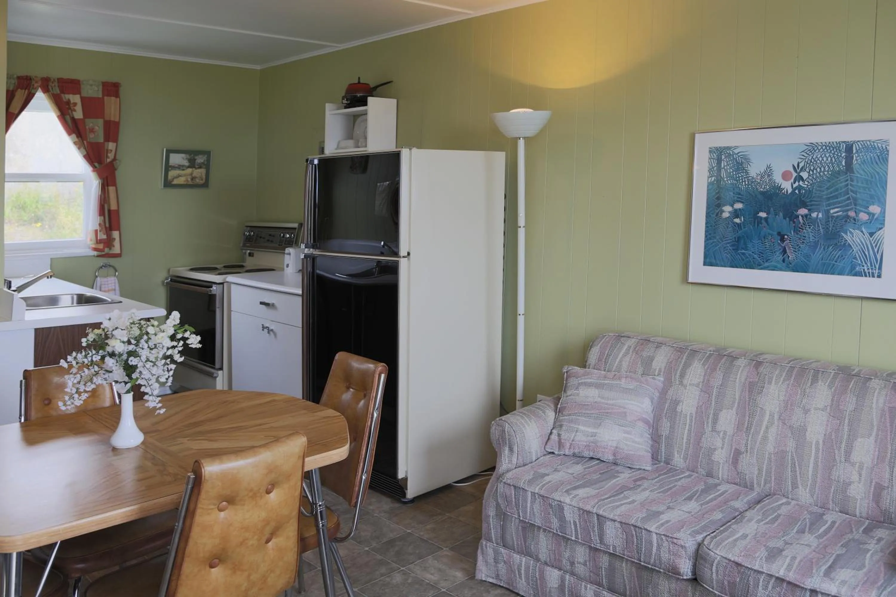 Kitchen or kitchenette in Motel Bellevue