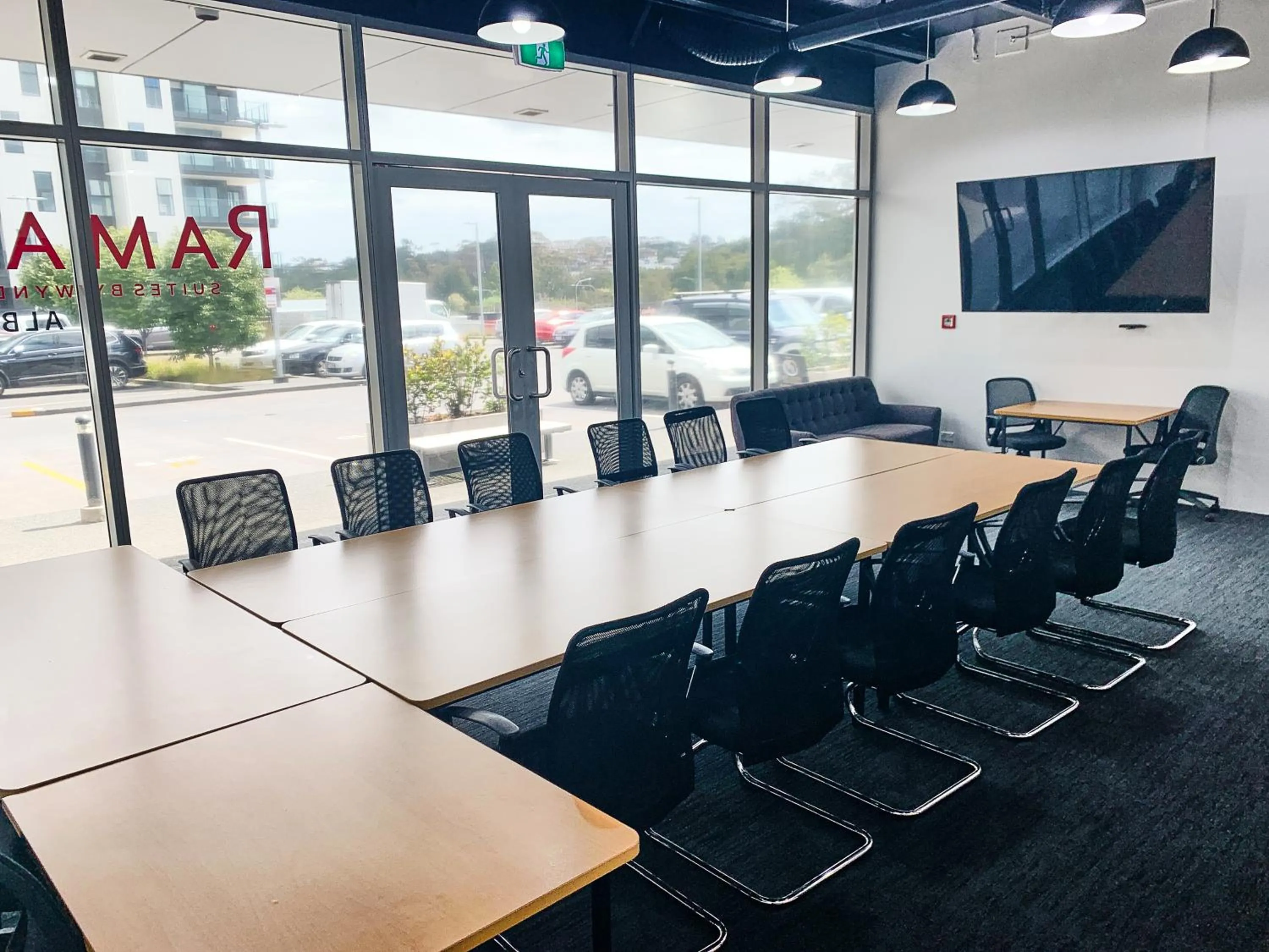 Meeting/conference room in Ramada Suites by Wyndham Albany