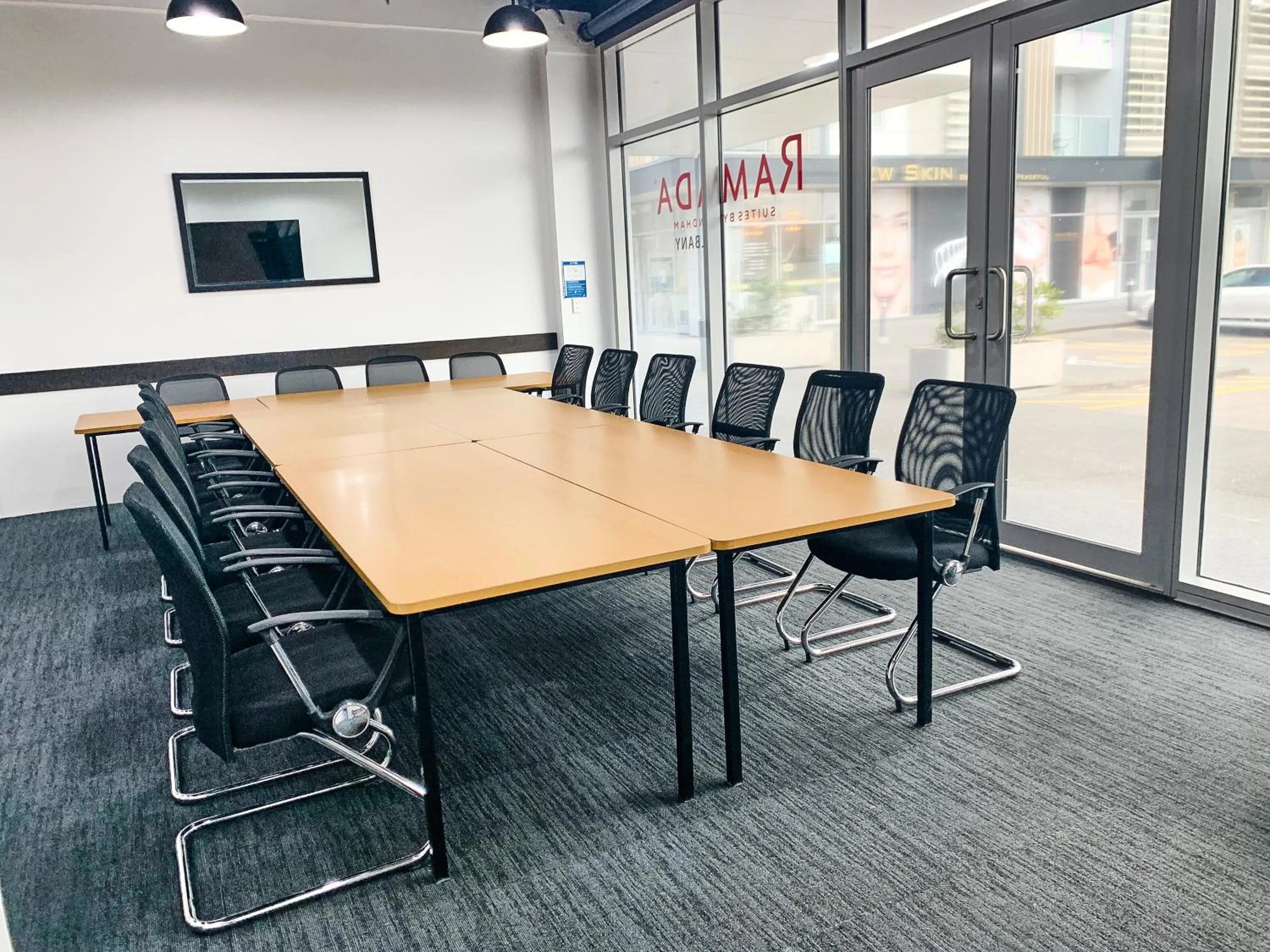 Meeting/conference room in Ramada Suites by Wyndham Albany