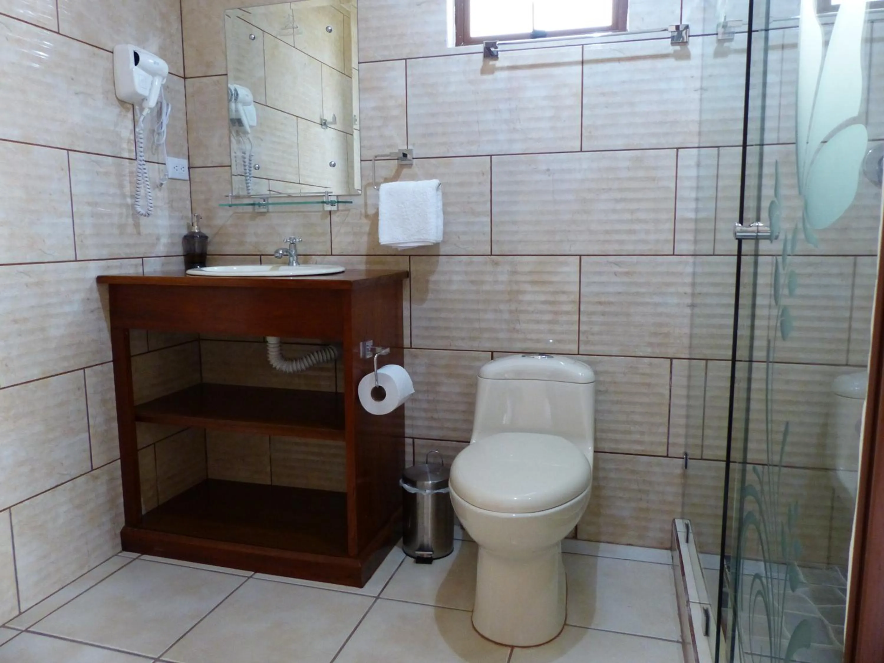 Shower in Mountain Faro Hotel