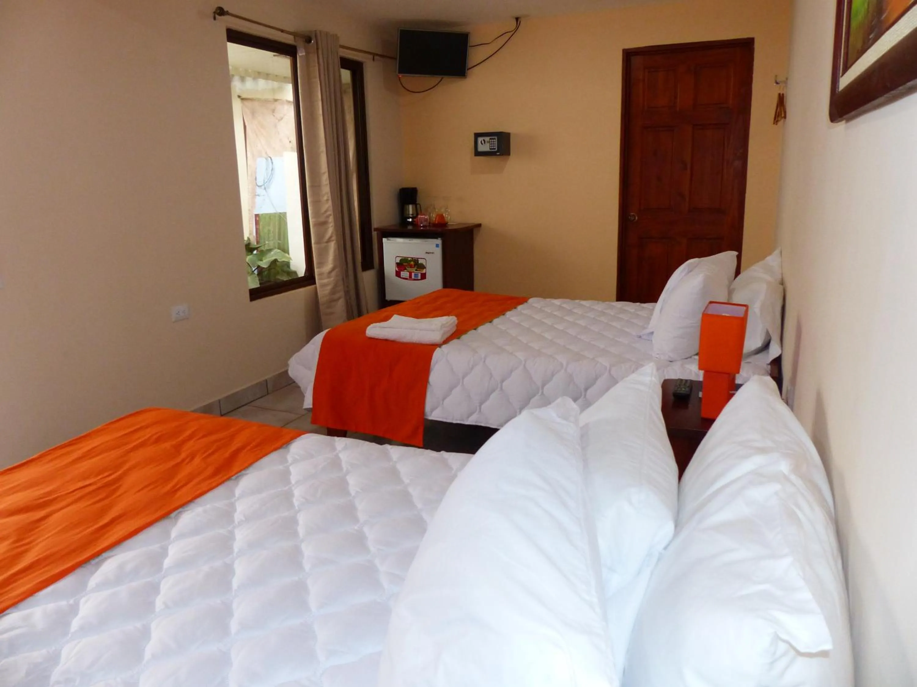 Coffee/tea facilities, Bed in Mountain Faro Hotel