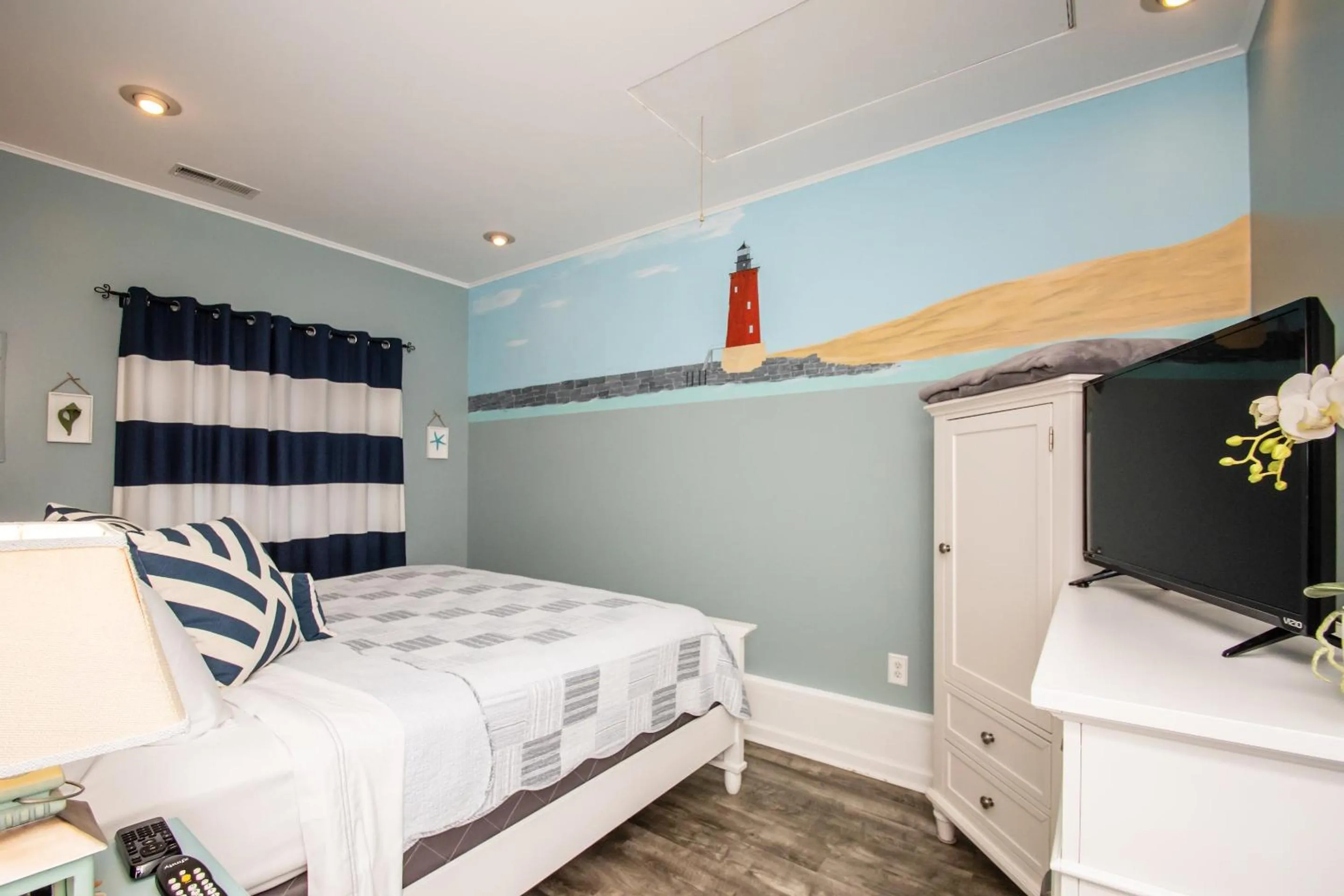 Property building, Bed in The Homestead B&B