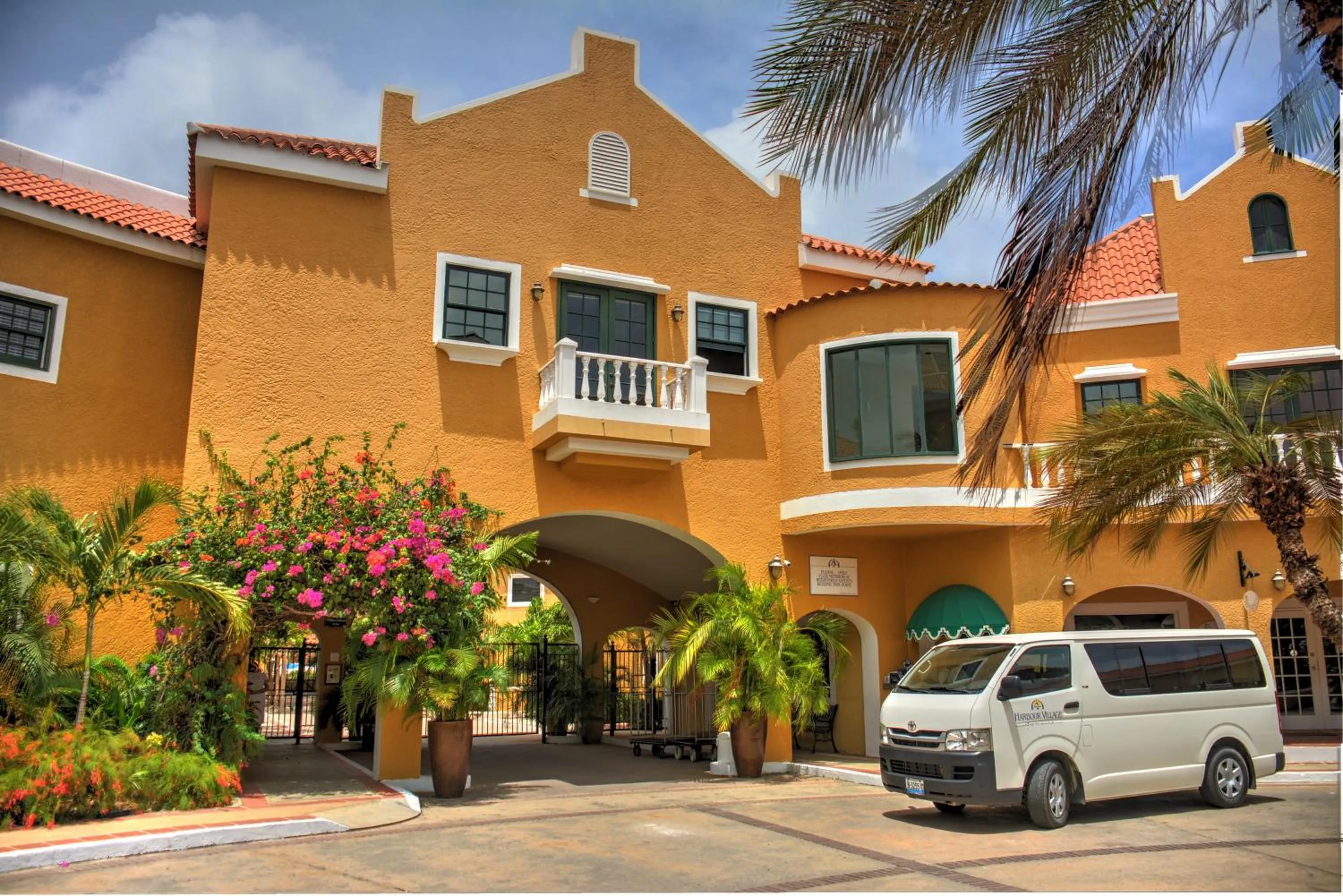 Area and facilities in Harbour Village Beach Club