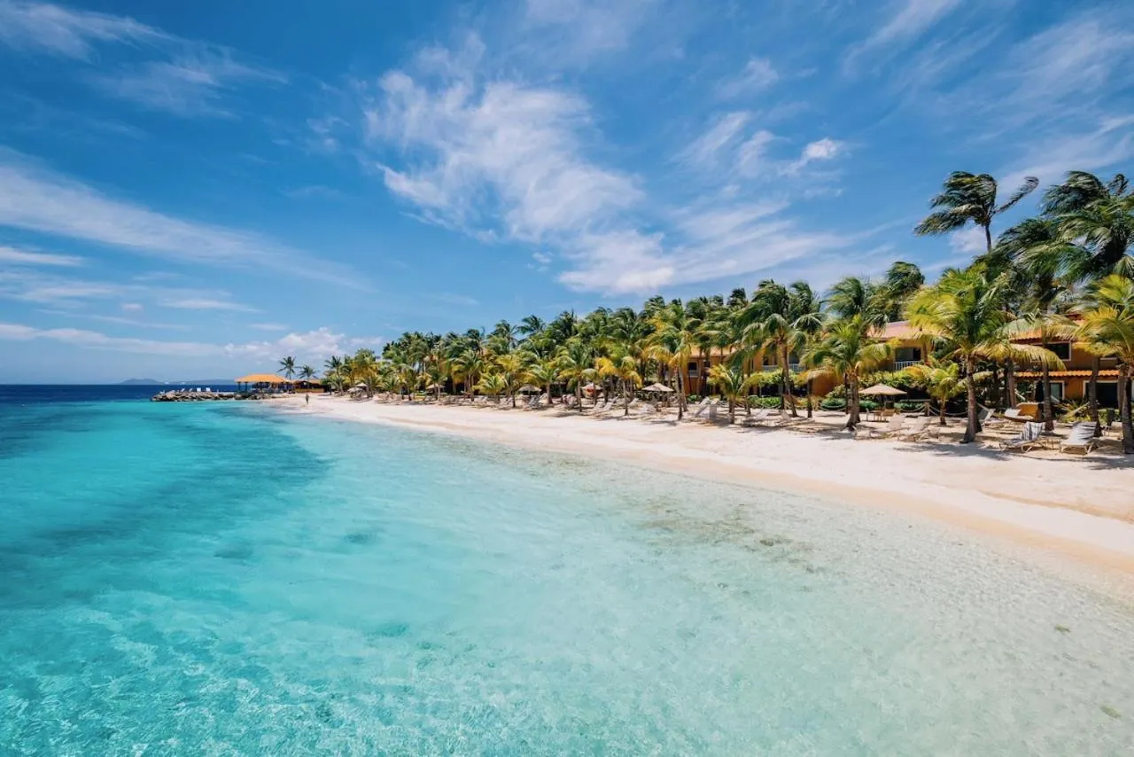 Beach in Harbour Village Beach Club