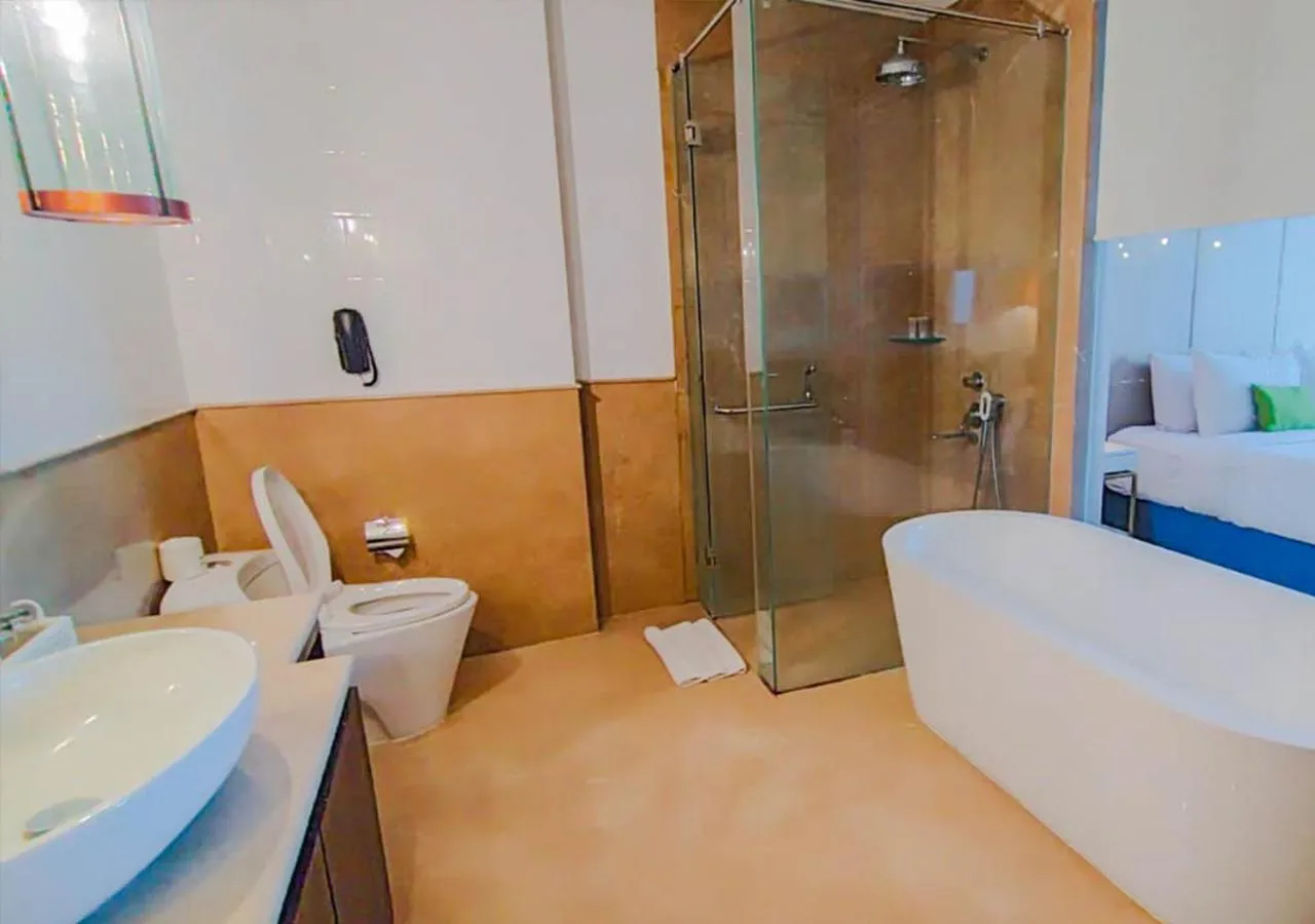 Bathroom in Jambuluwuk Oceano Seminyak Hotel