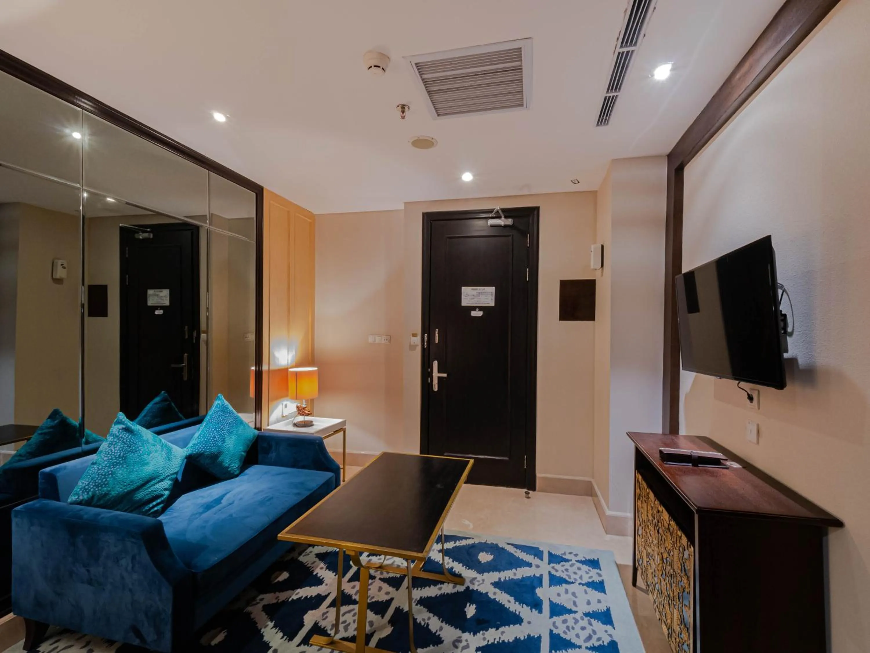 Living room in Jambuluwuk Oceano Seminyak Hotel