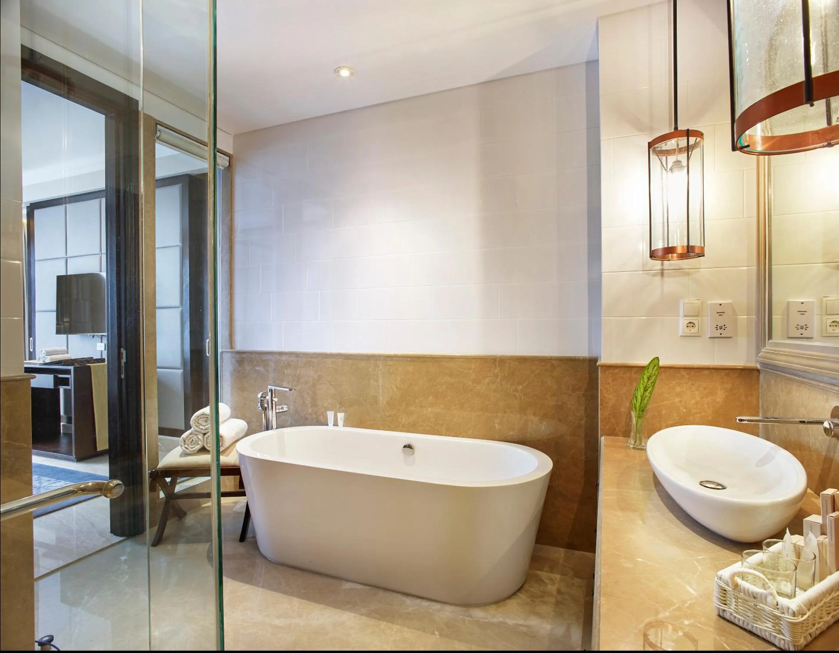 Bathroom in Jambuluwuk Oceano Seminyak Hotel