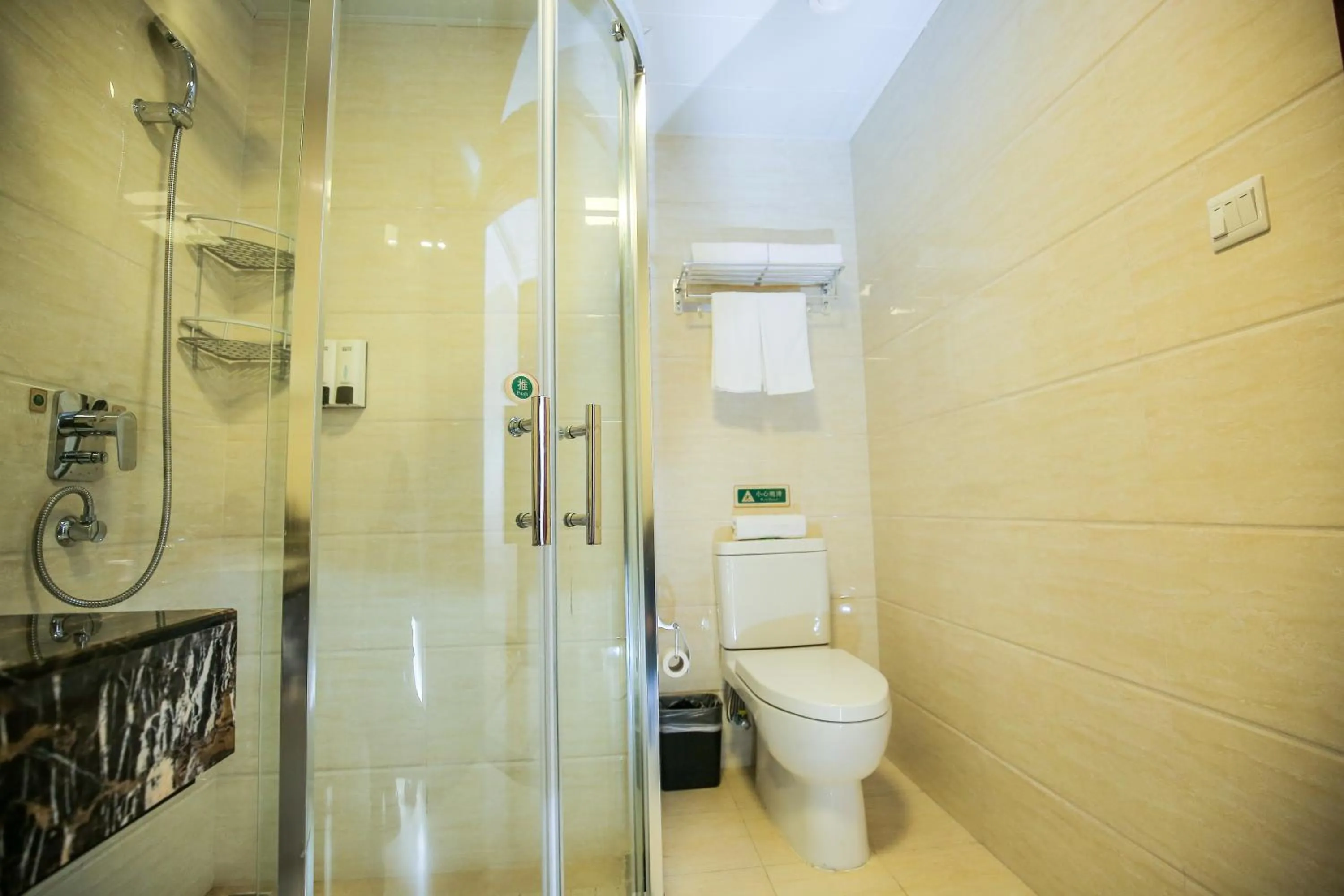 Shower in New Knight Royal Hotel Airport and International Resort