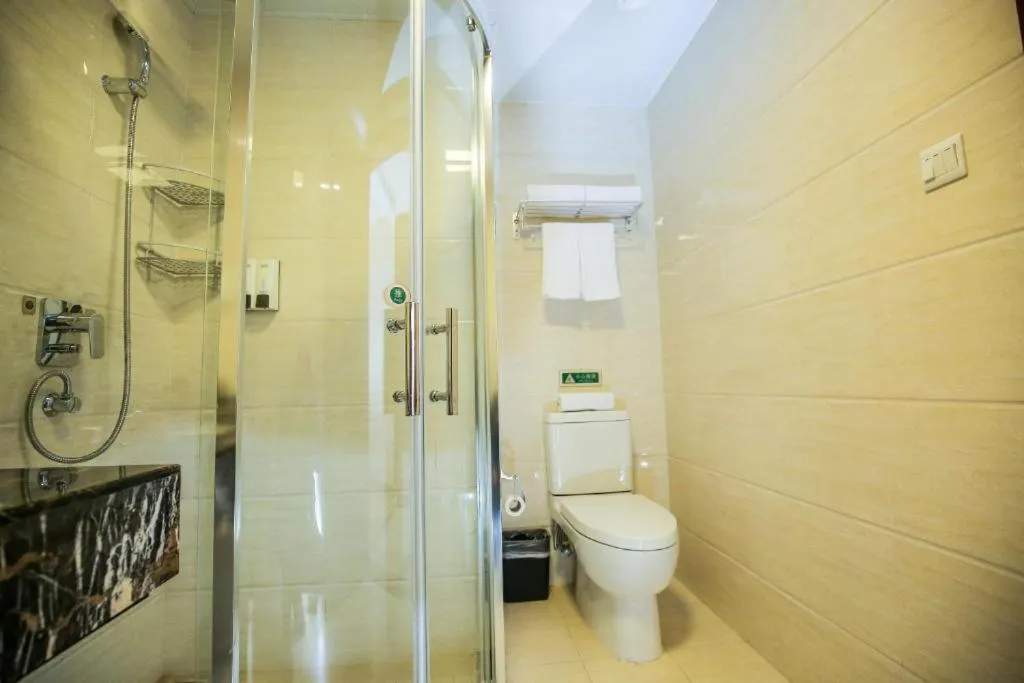 Shower in New Knight Royal Hotel Airport and International Resort