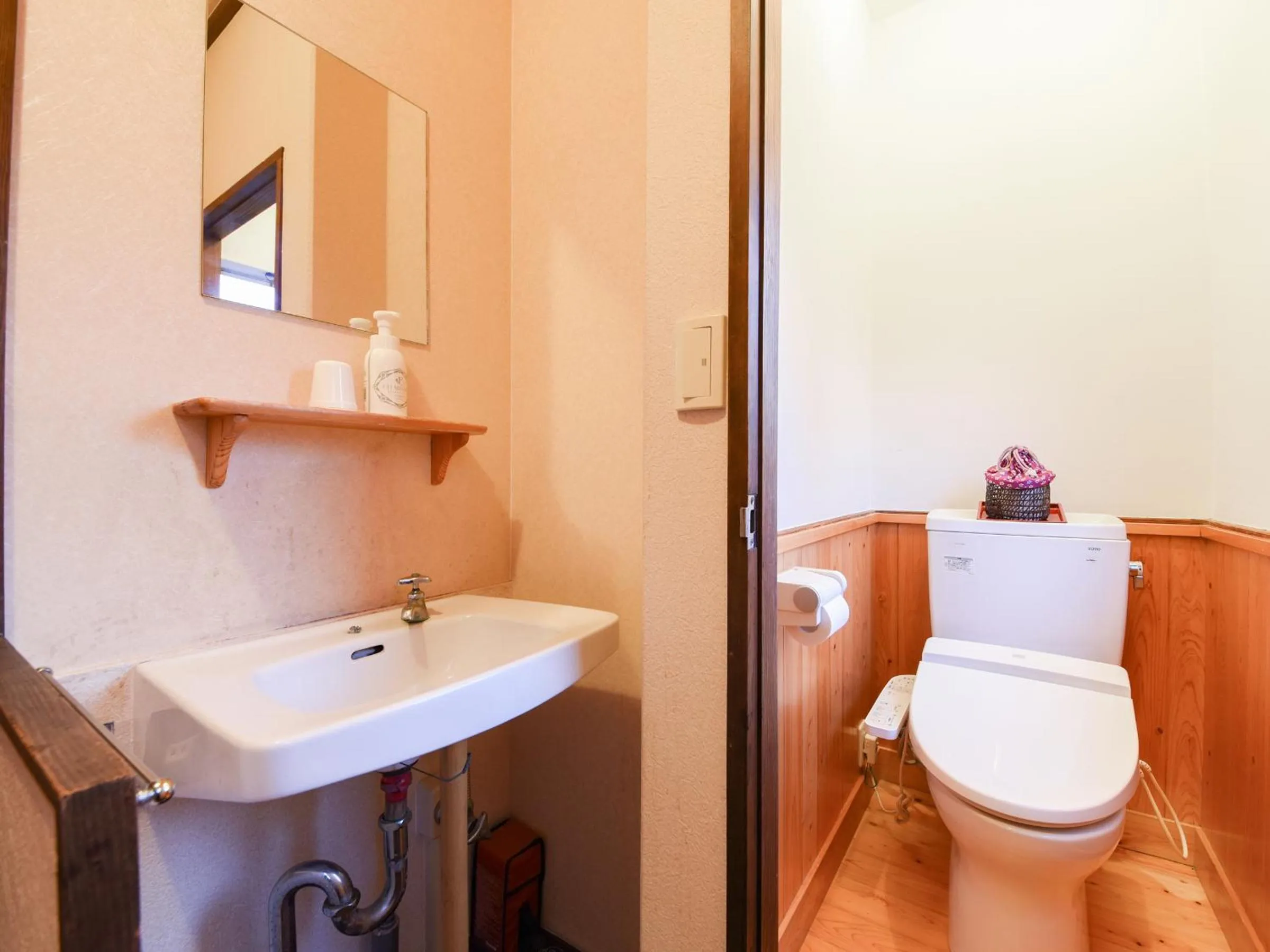 Toilet in Ryokan Marue Honkan