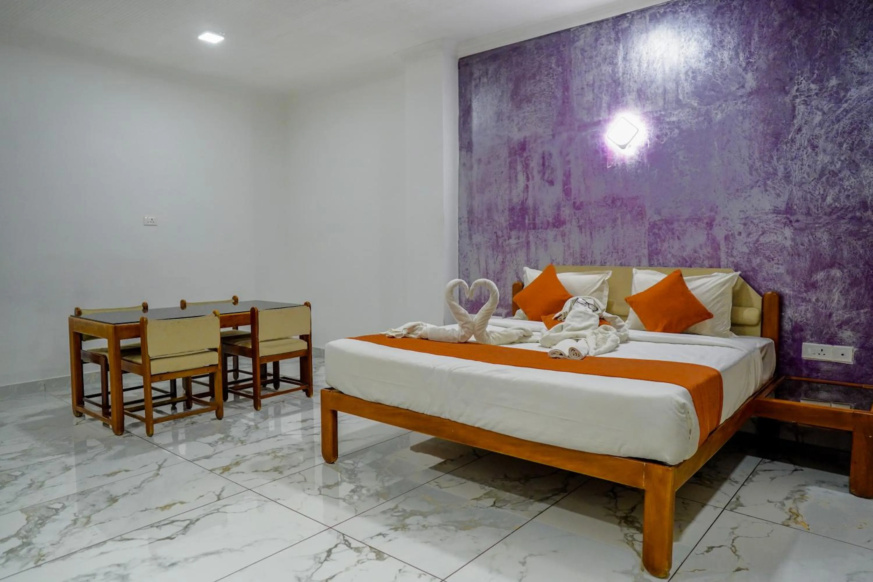 Bedroom, Bed in Casino Hotels Ltd