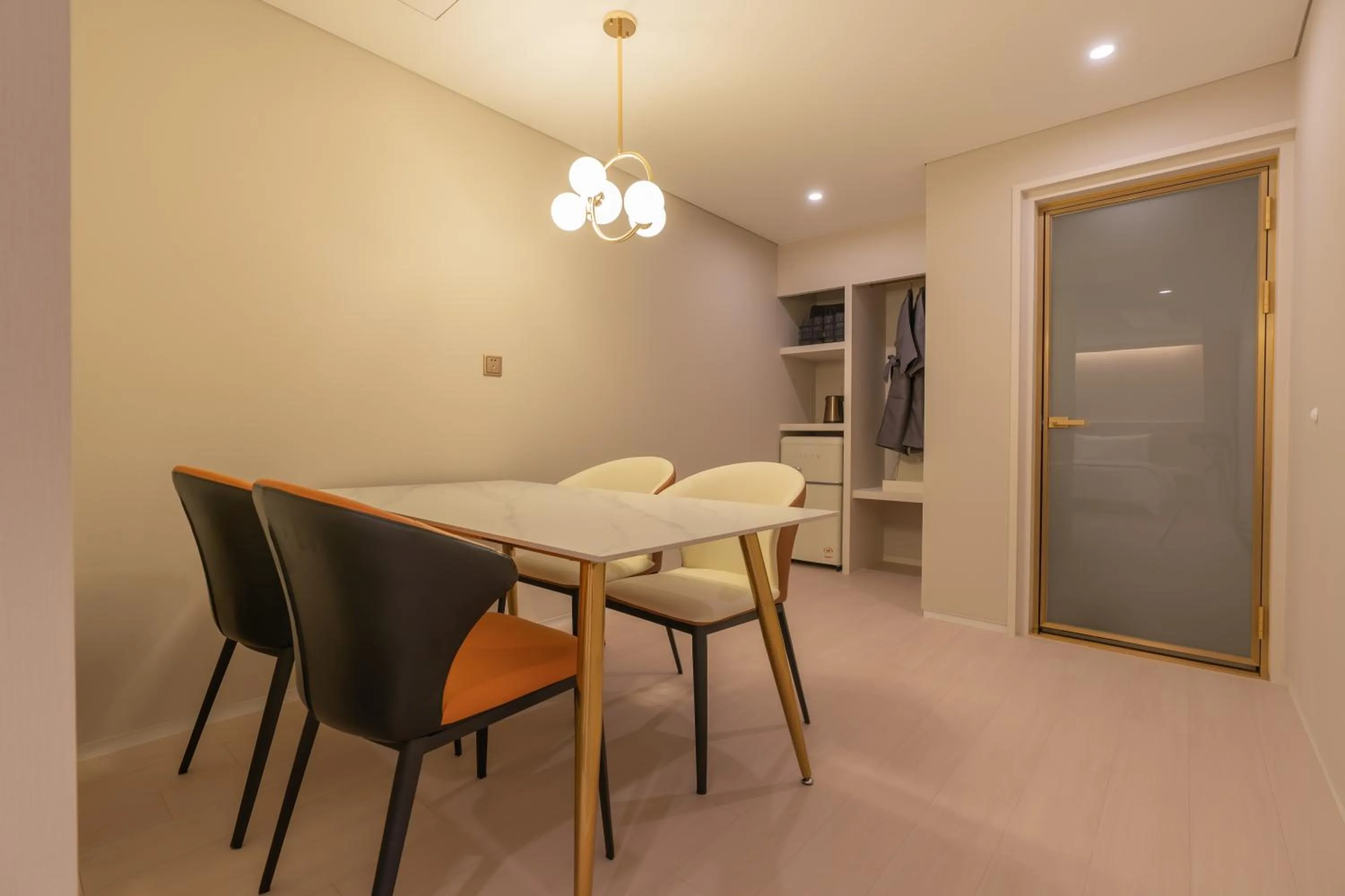 Living room in Denbasta Central Hotel Seomyeon