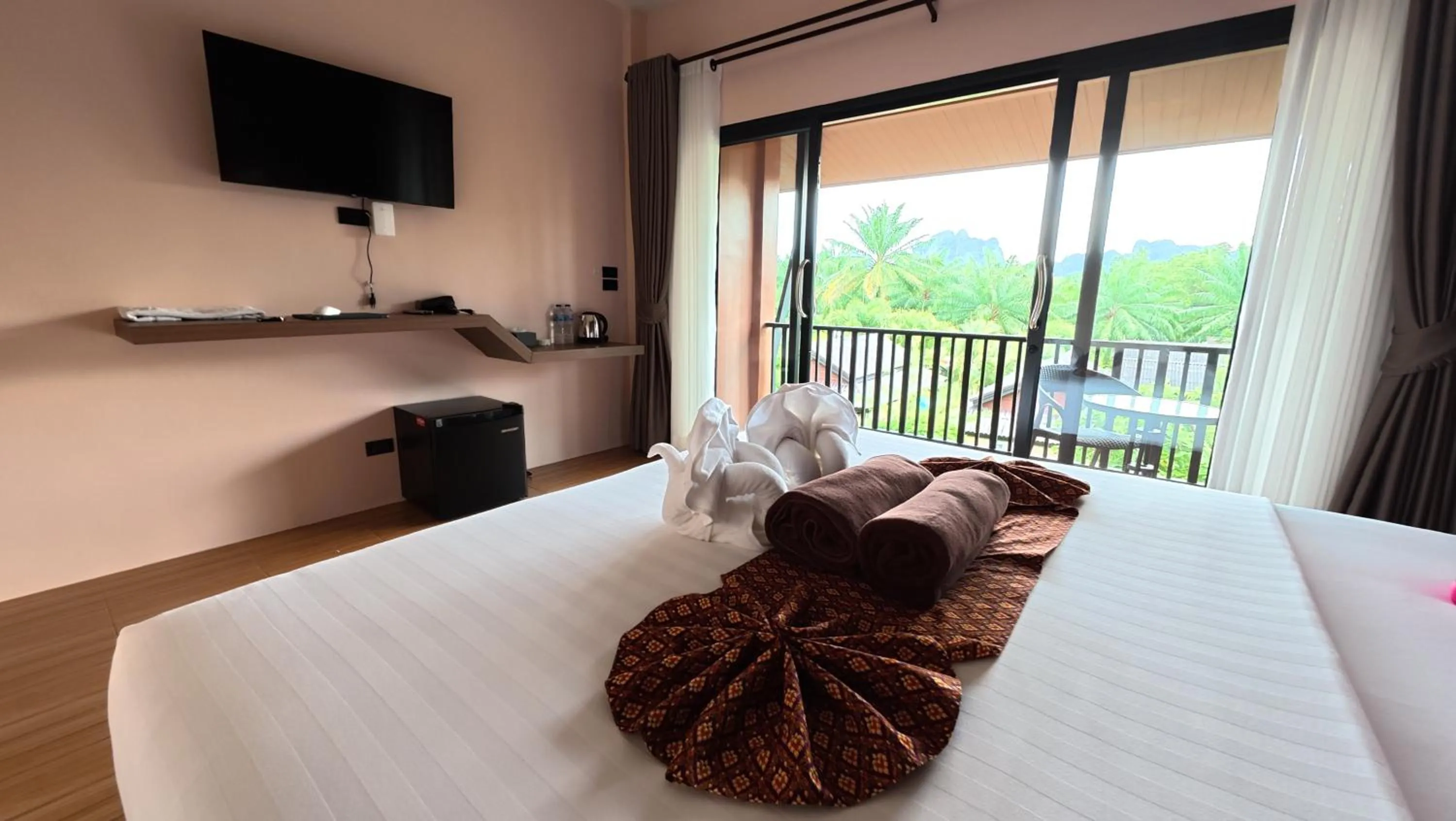 Bed in Palm Kiri Aonang Resort