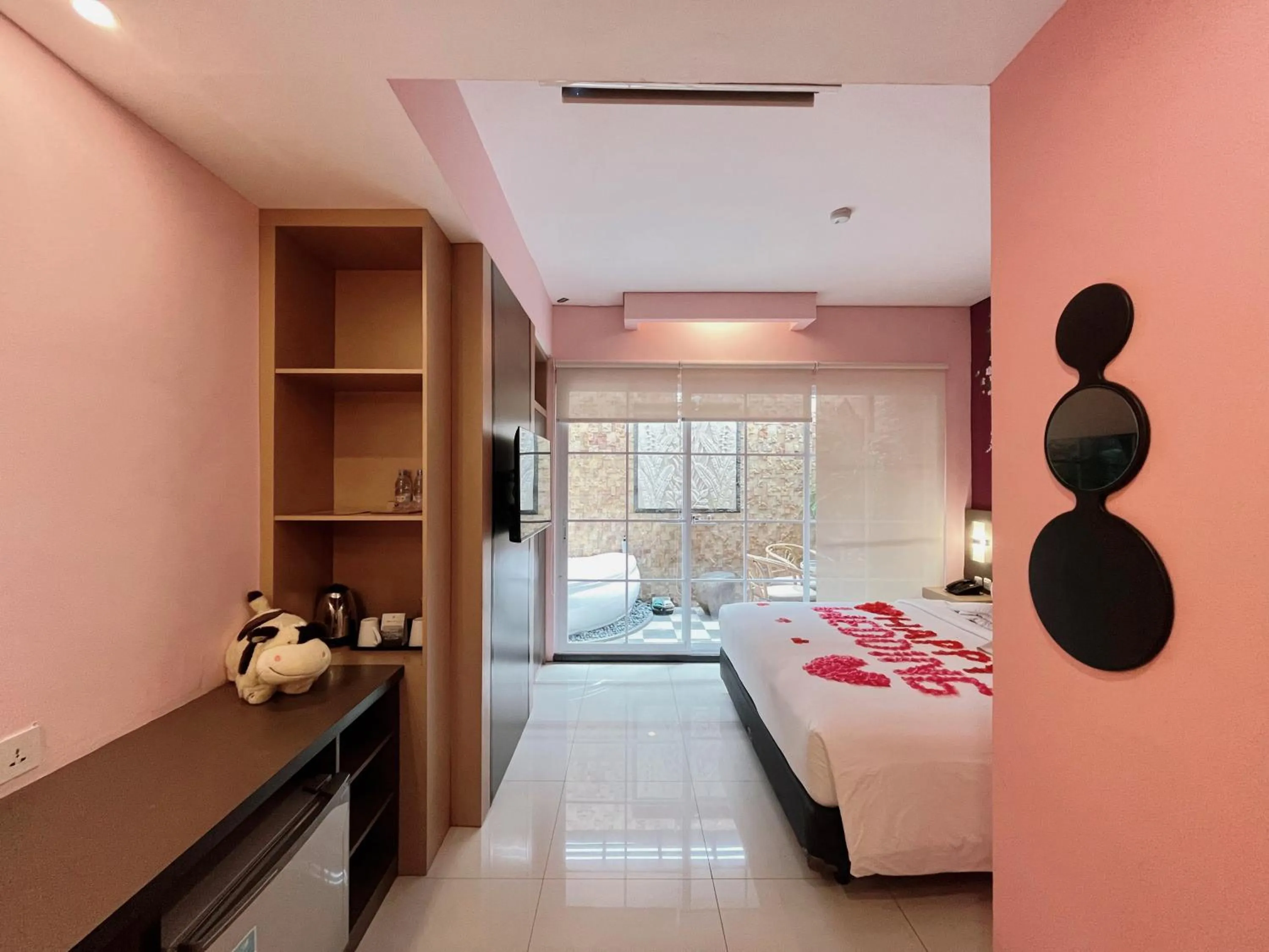 Bedroom, Bed in Verse Lite Hotel Gajah Mada