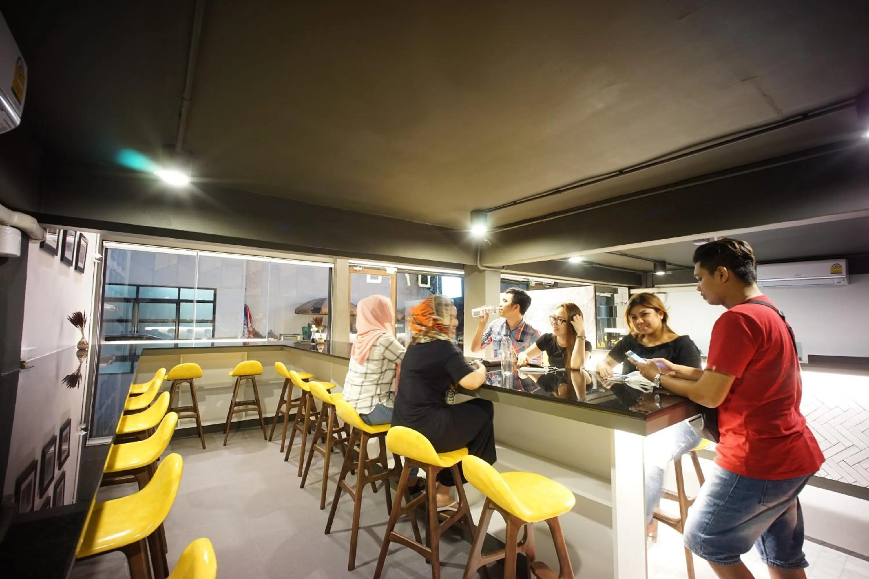 Lounge or bar in BRB Hostel Bangkok Silom