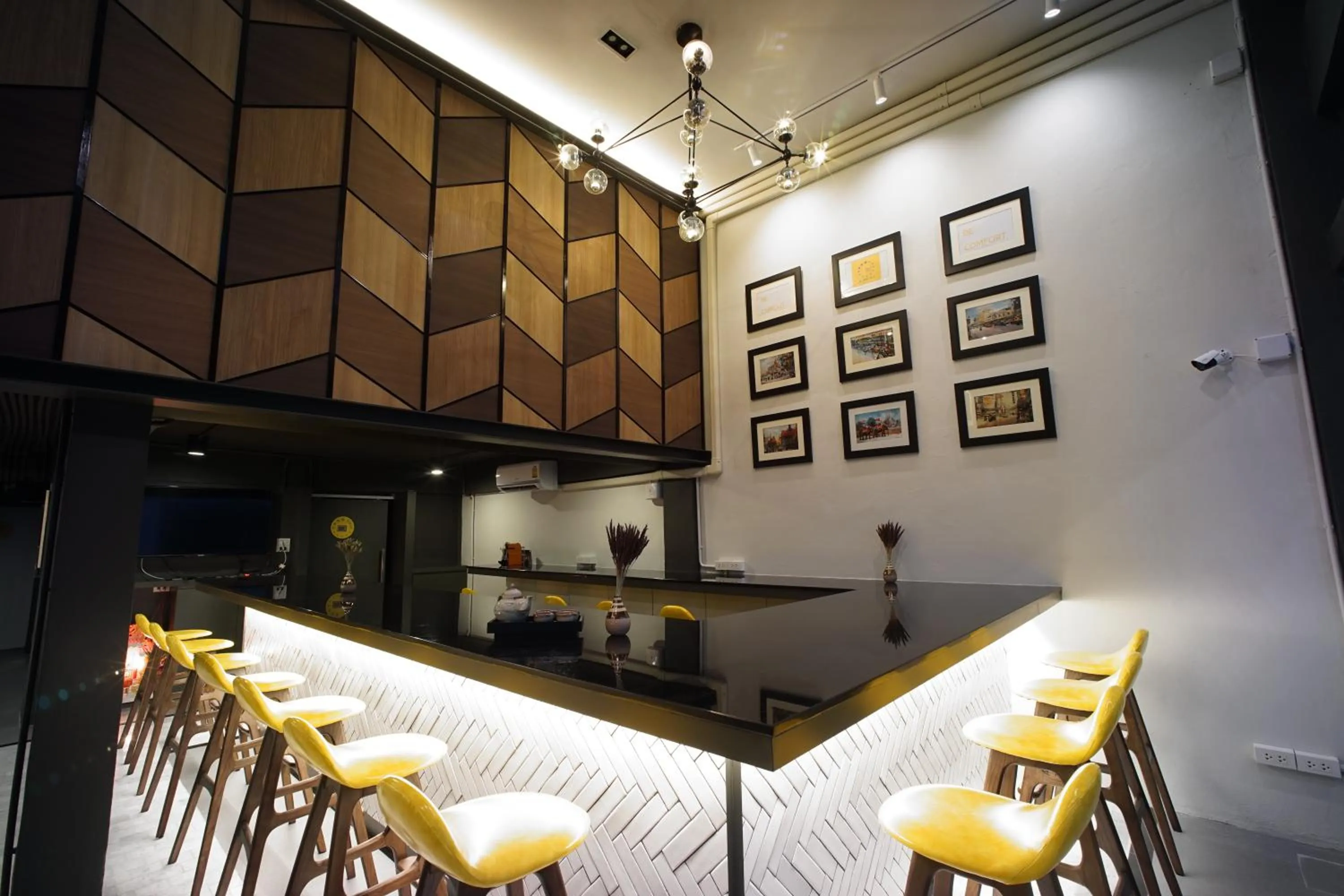 Lounge or bar in BRB Hostel Bangkok Silom