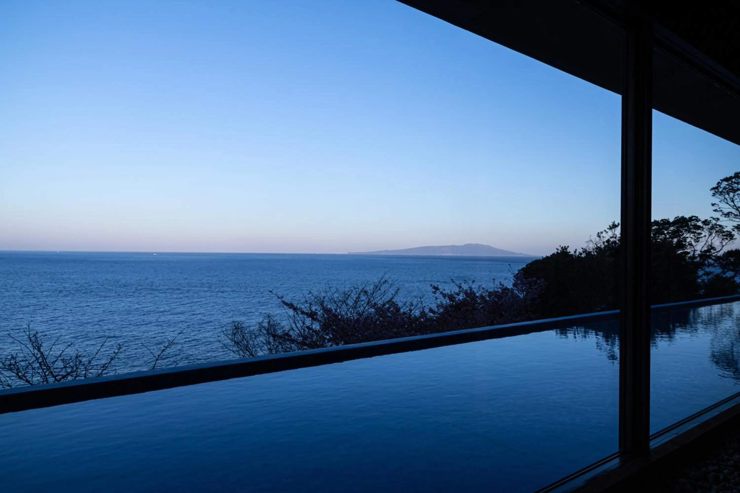 Lobby or reception in IZU RETREAT by Onko Chishin