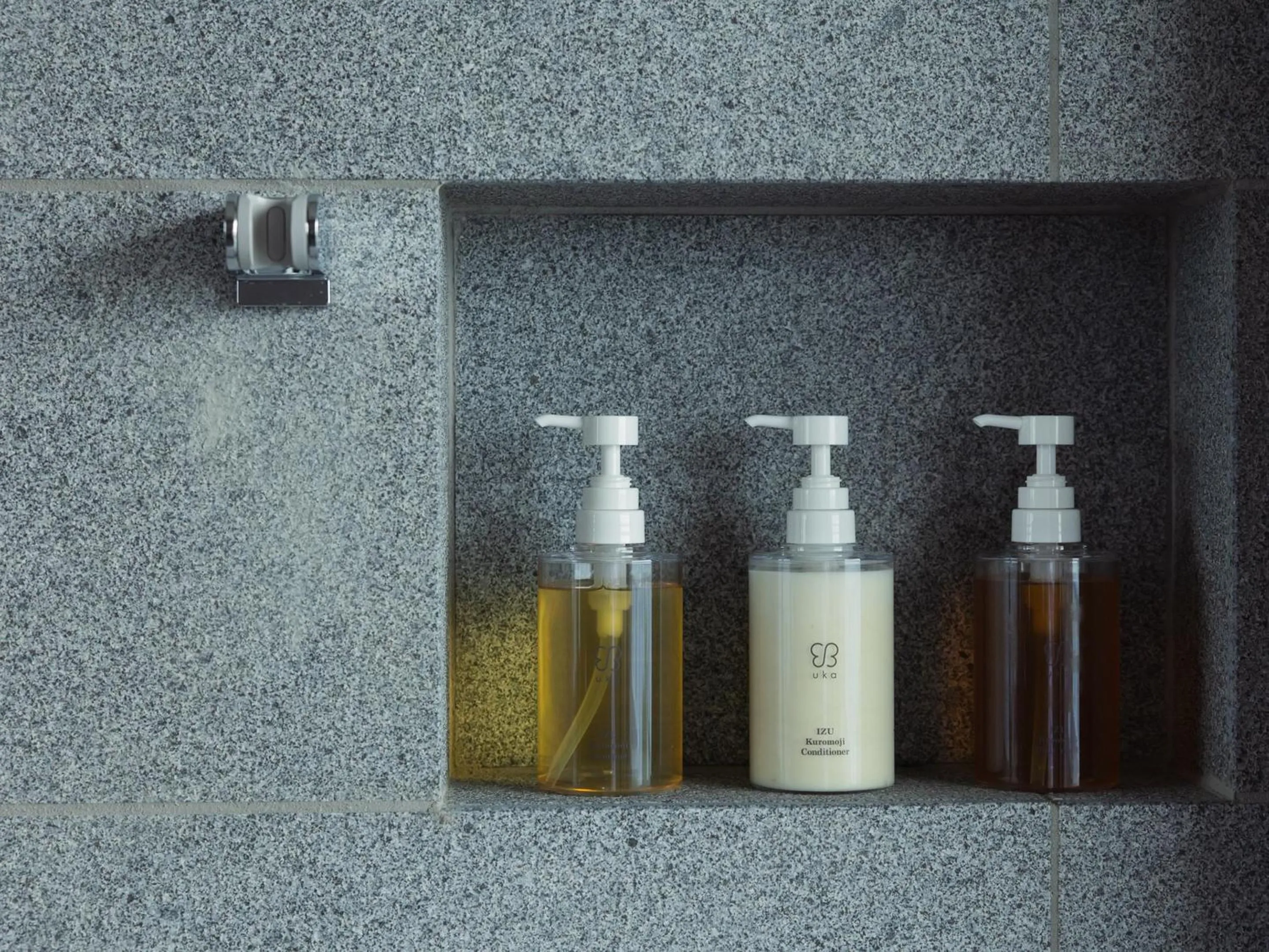 Bathroom in IZU RETREAT by Onko Chishin