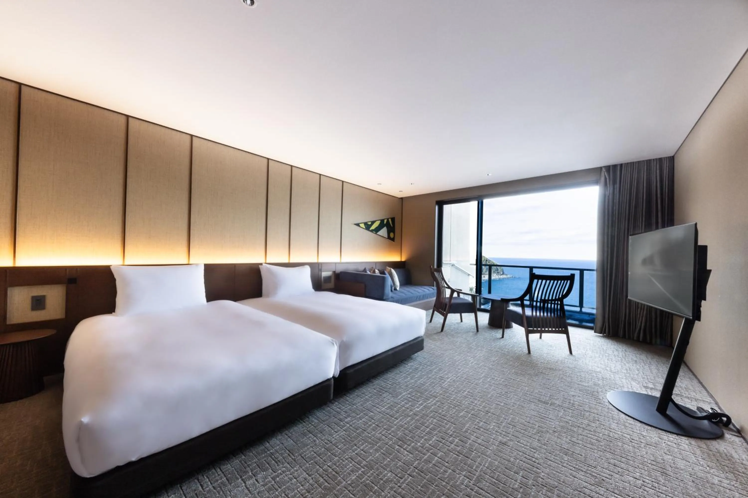 Photo of the whole room, Bed in IZU RETREAT by Onko Chishin