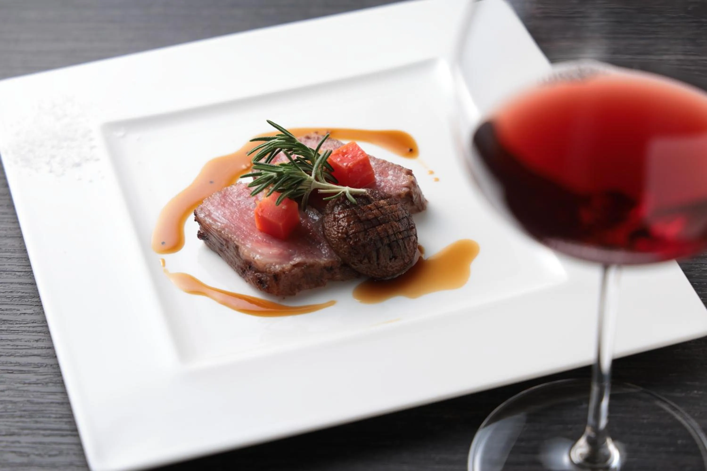 Food and drinks in IZU RETREAT by Onko Chishin