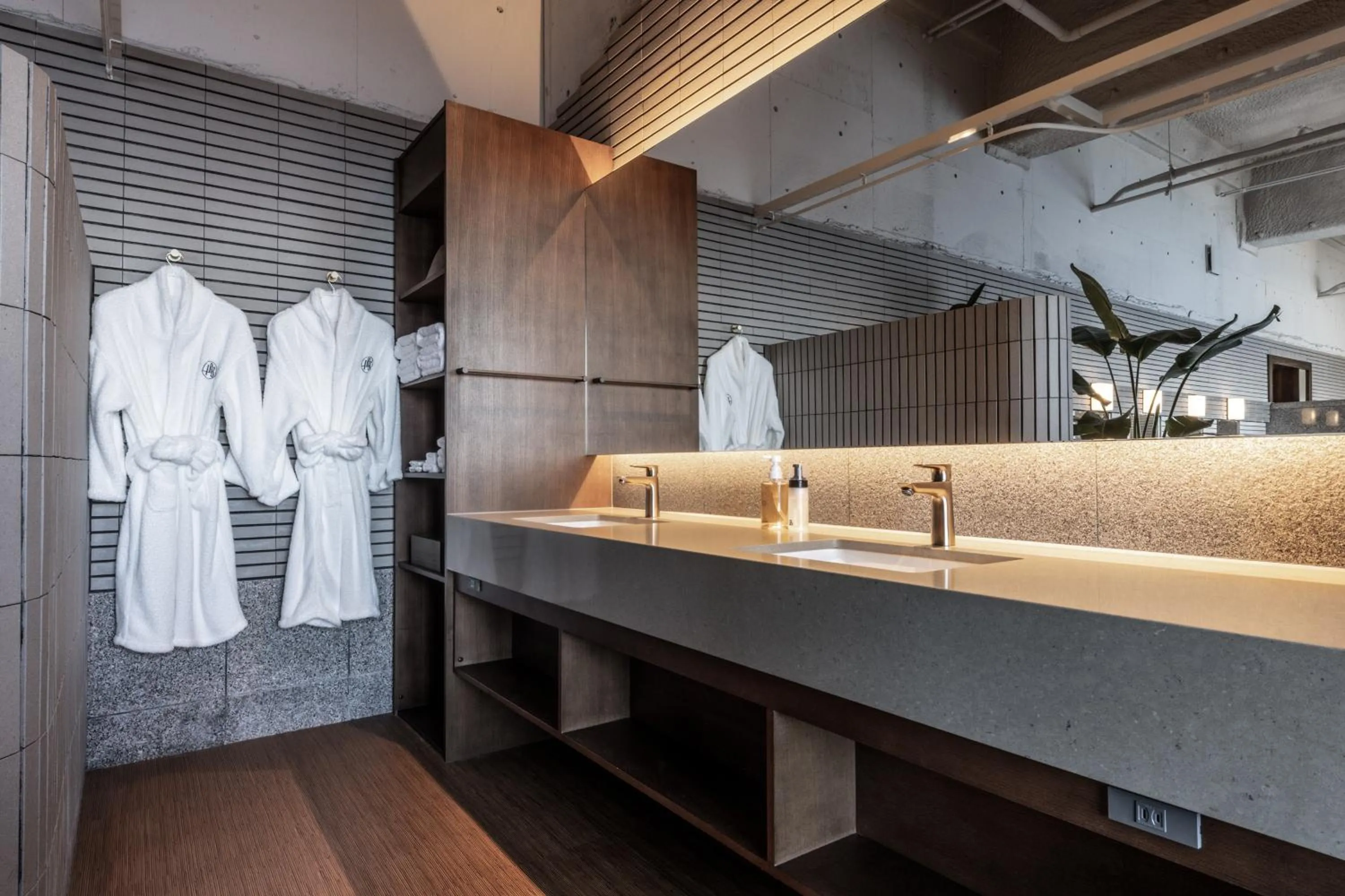 Decorative detail in IZU RETREAT by Onko Chishin