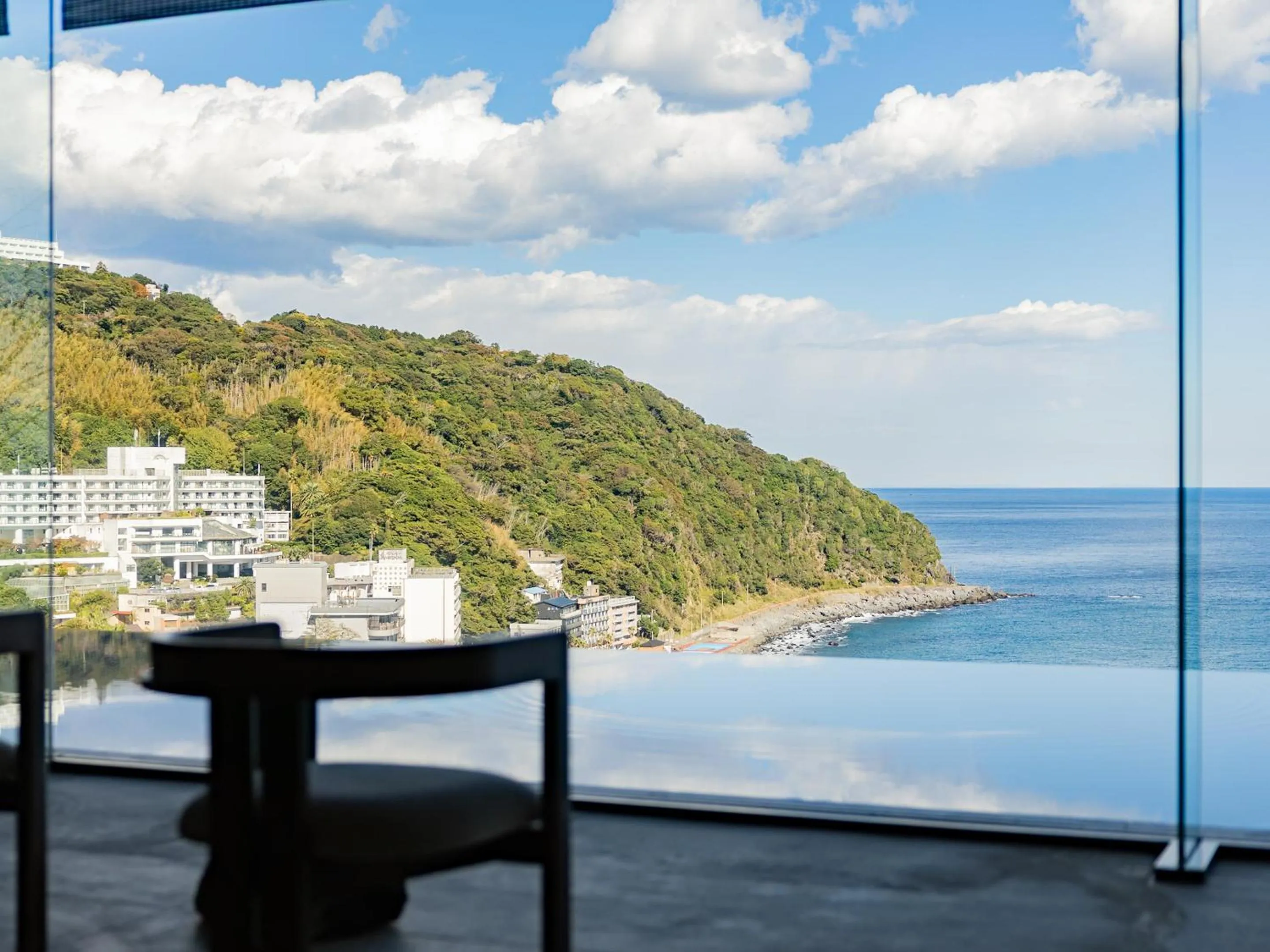 Natural landscape in IZU RETREAT by Onko Chishin