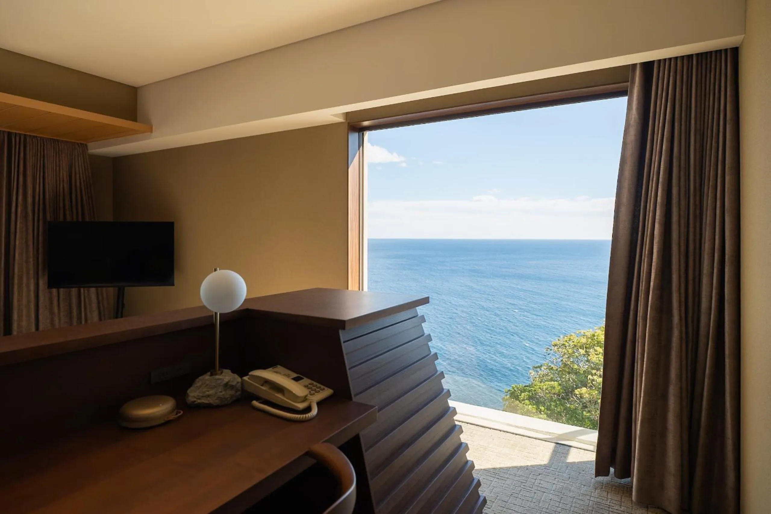 Natural landscape in IZU RETREAT by Onko Chishin