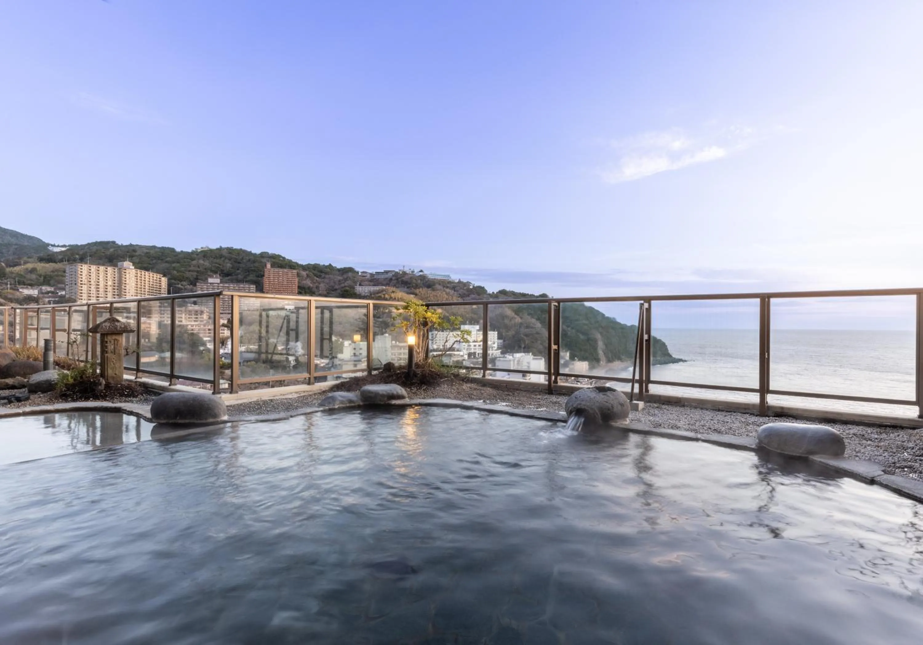 Open Air Bath in IZU RETREAT by Onko Chishin