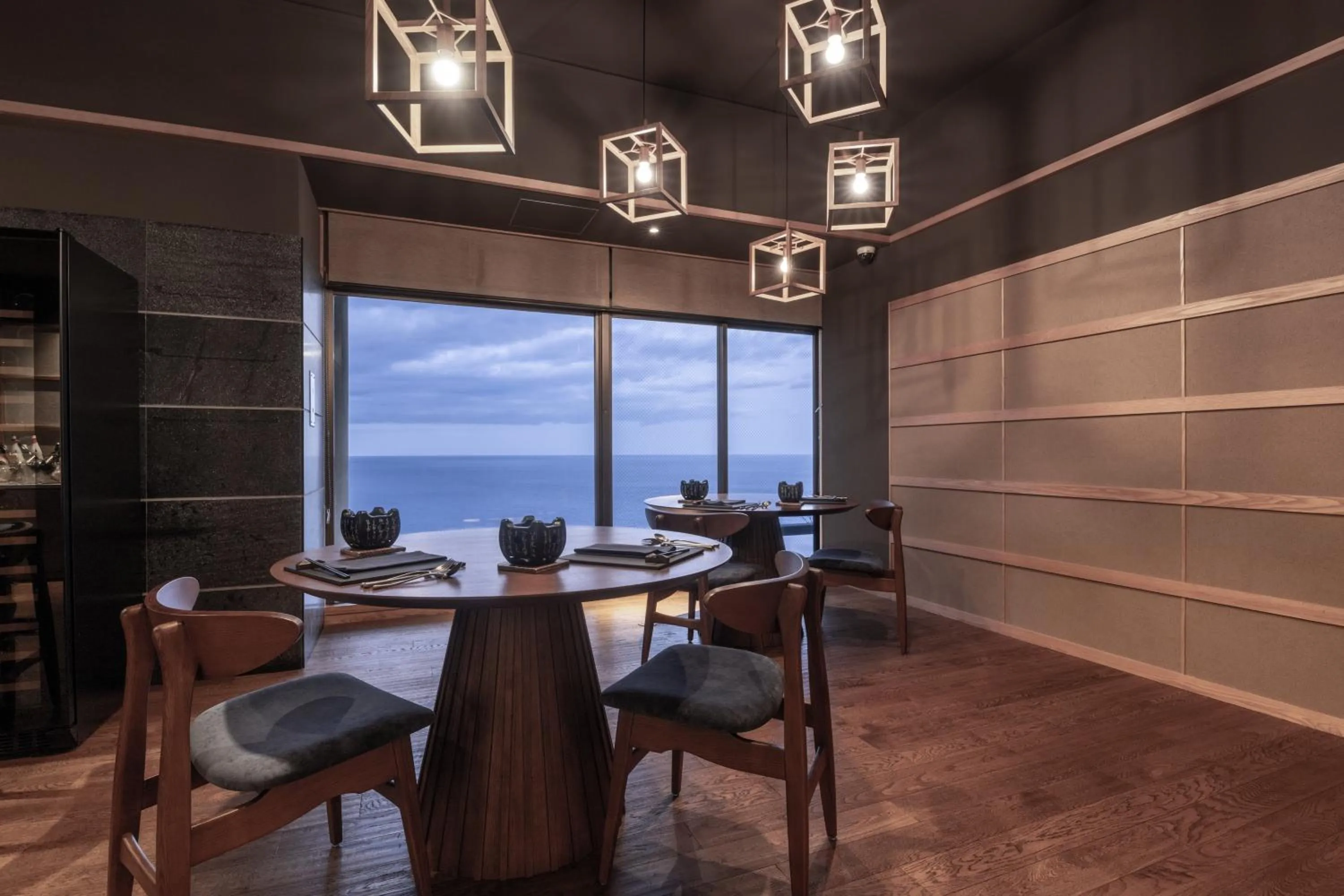 Restaurant/places to eat in IZU RETREAT by Onko Chishin