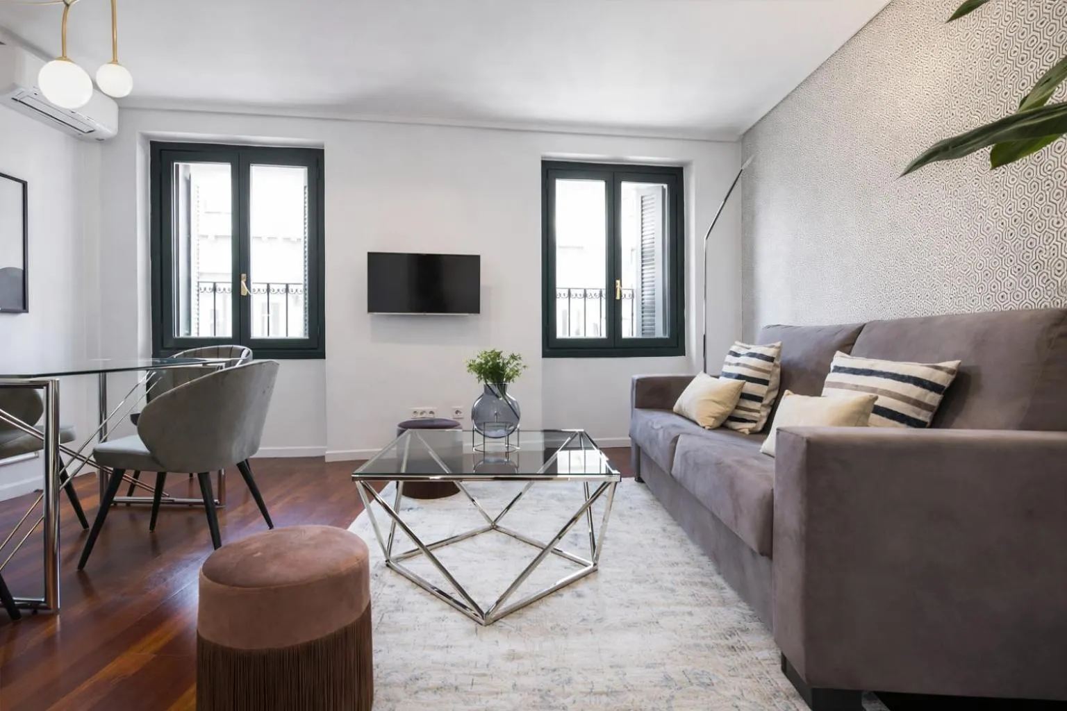 Apartamento con Estilo en Plaza España - Ubicación Premium