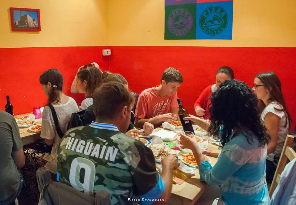 Kitchen or kitchenette in Naples Pizza Hostel