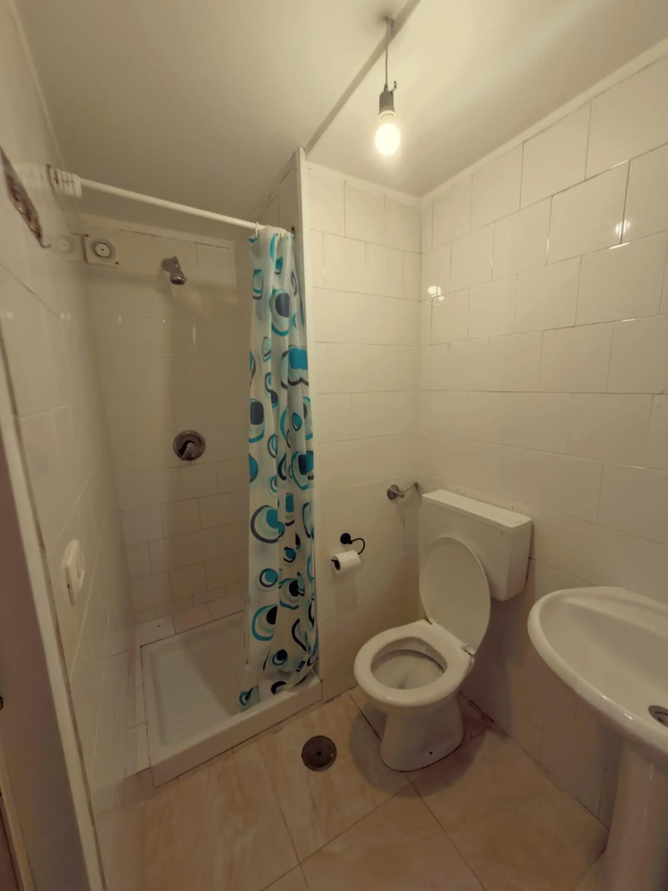 Single Bed in Female Dormitory Room in Naples Pizza Hostel Single Bed in Female Dormitory Room in Naples Pizza Hostel