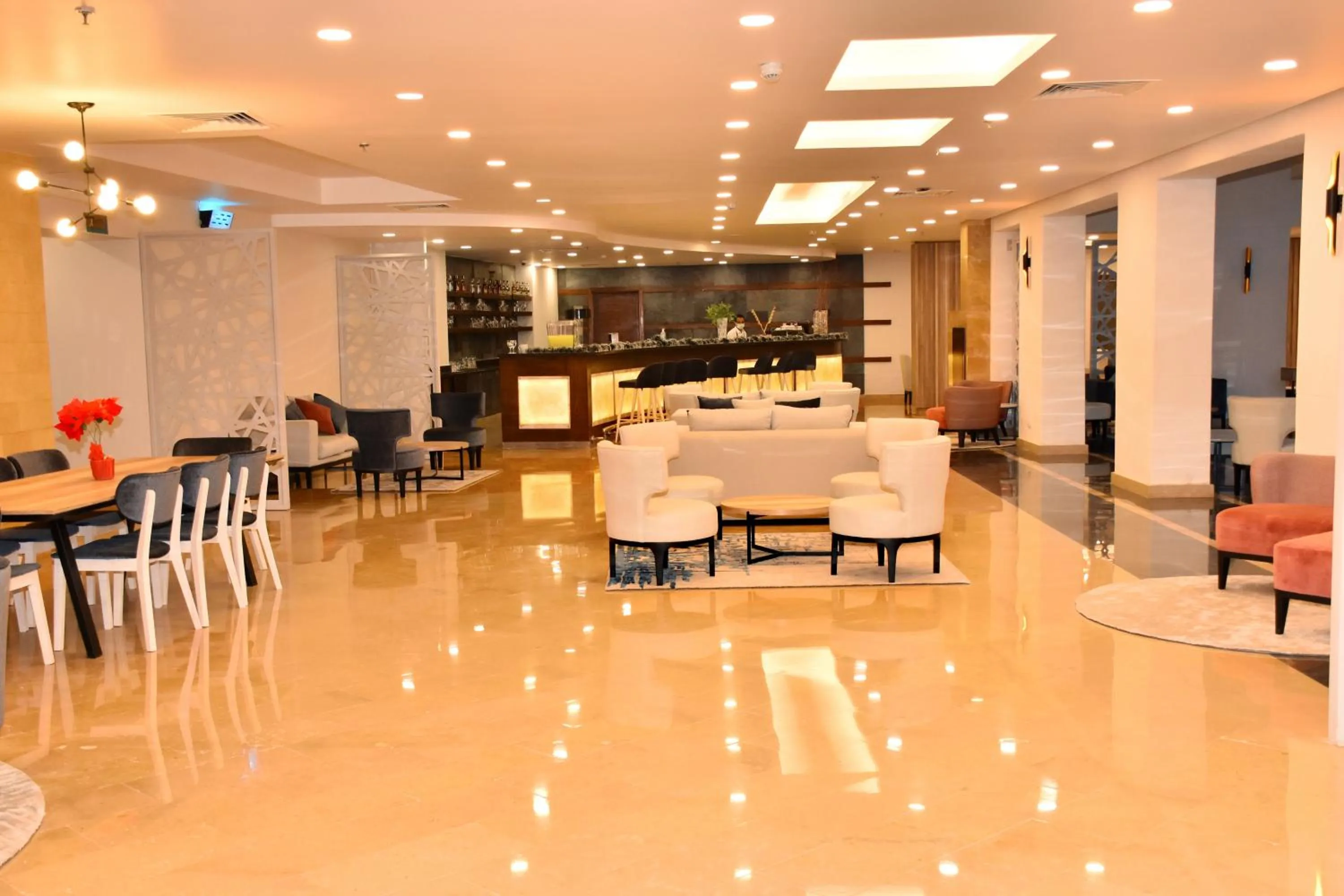 Lounge or bar in Marina Resort Port Ghalib, a member of Radisson Individuals