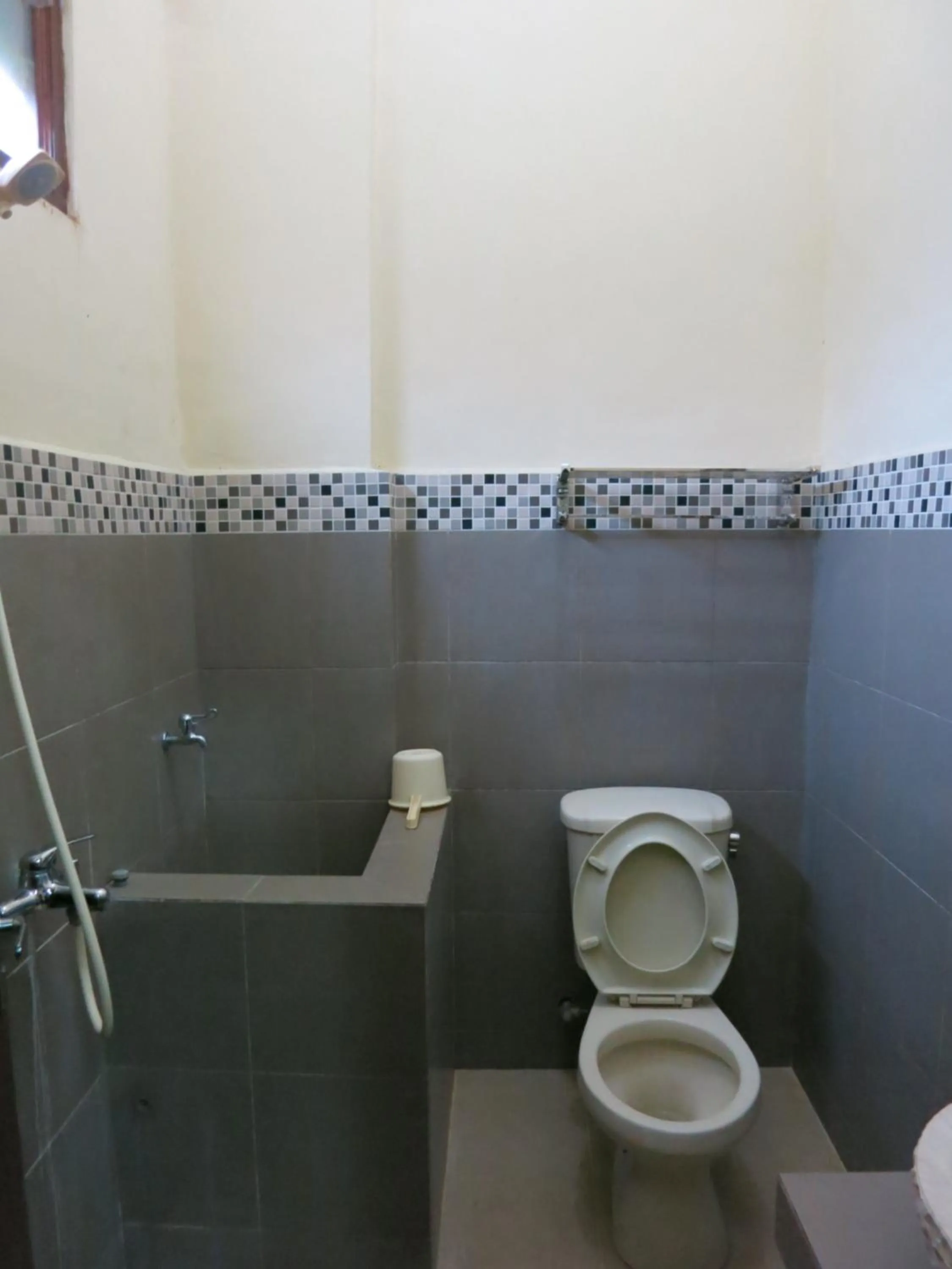 Bathroom in Sartika Family Prawirotaman