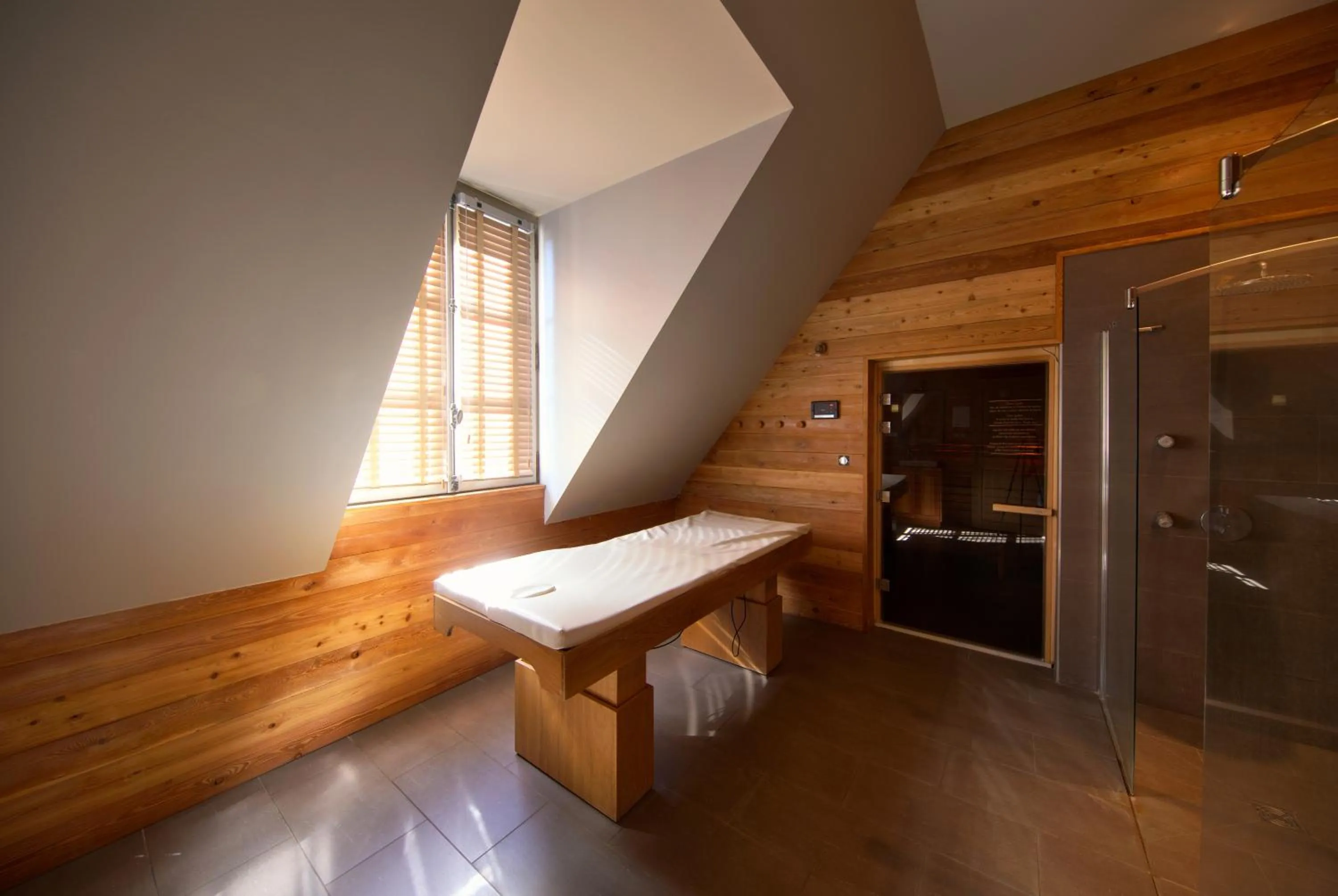 Spa and wellness centre/facilities in Hôtel La Licorne & Spa