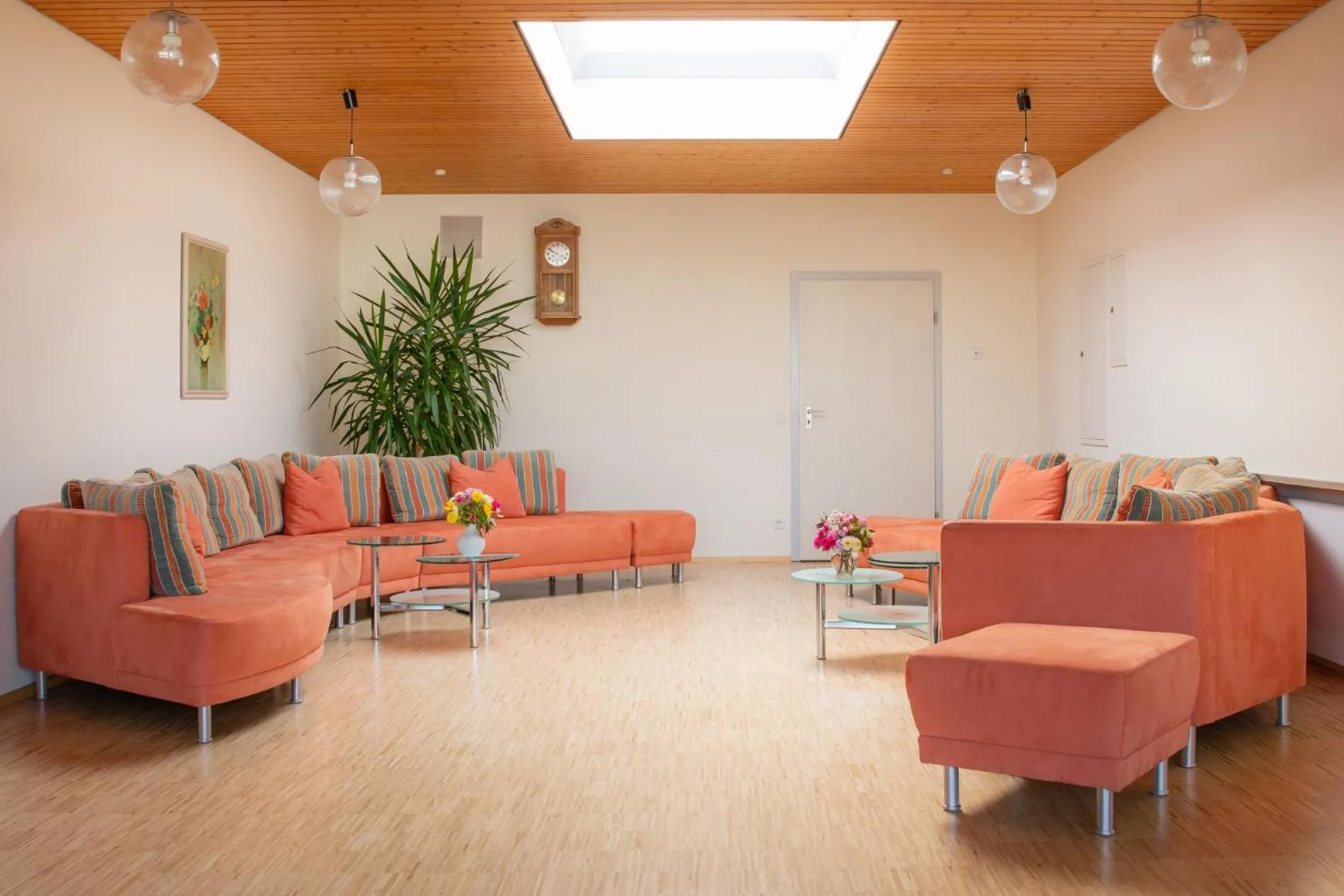 Communal lounge/ TV room in Das Gästehaus Puschendorf