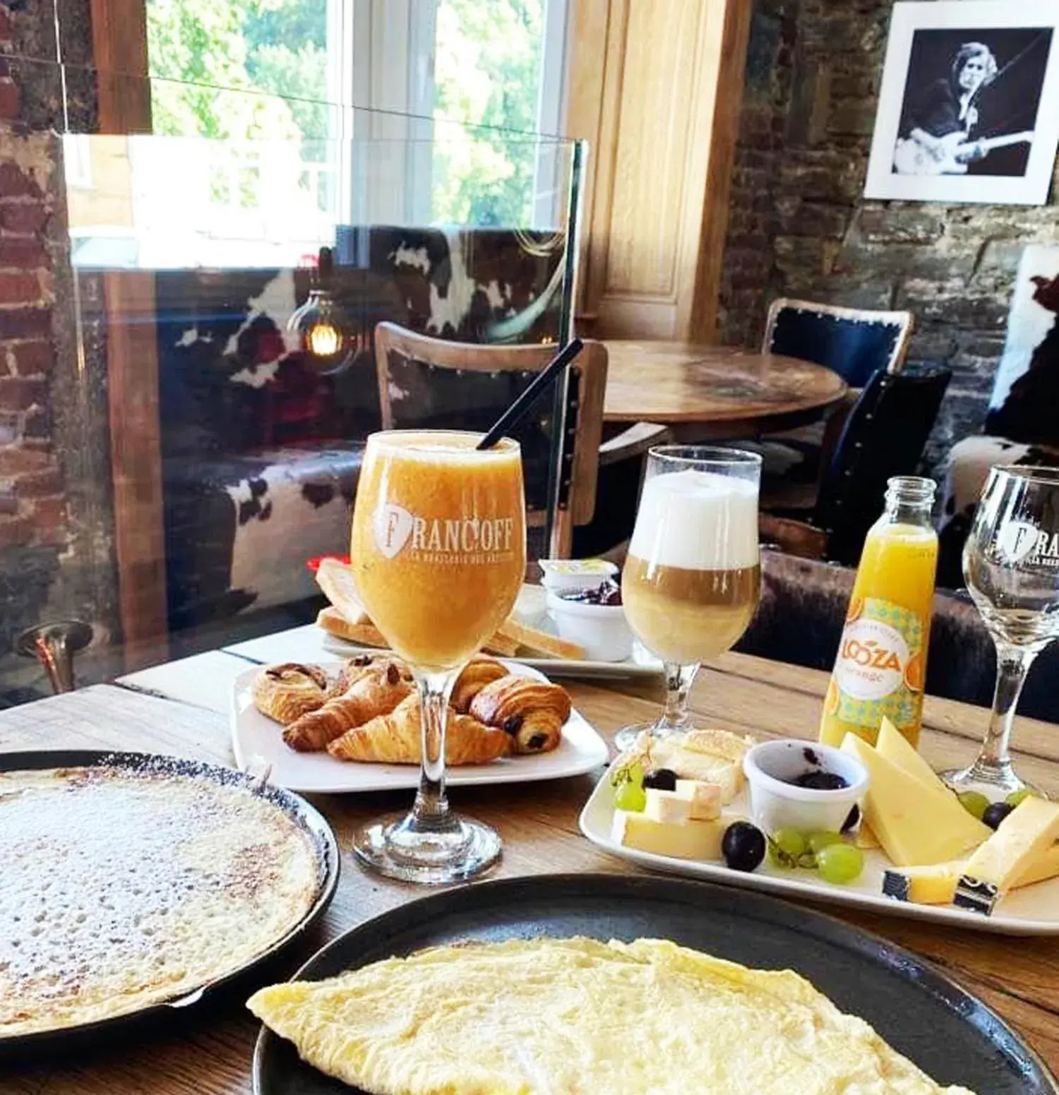 Standard Double or Twin Room in Luxury Spa Hotel - Ardennes Standard Double or Twin Room in Luxury Spa Hotel - Ardennes