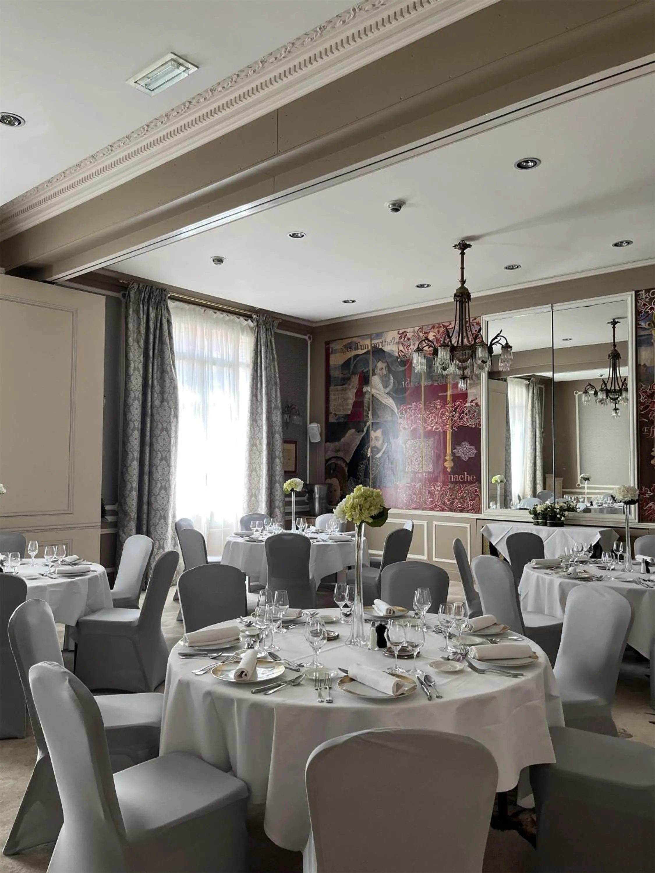 Meeting/conference room in Hotel & Spa Le Grand Monarque, BW Premier Collection