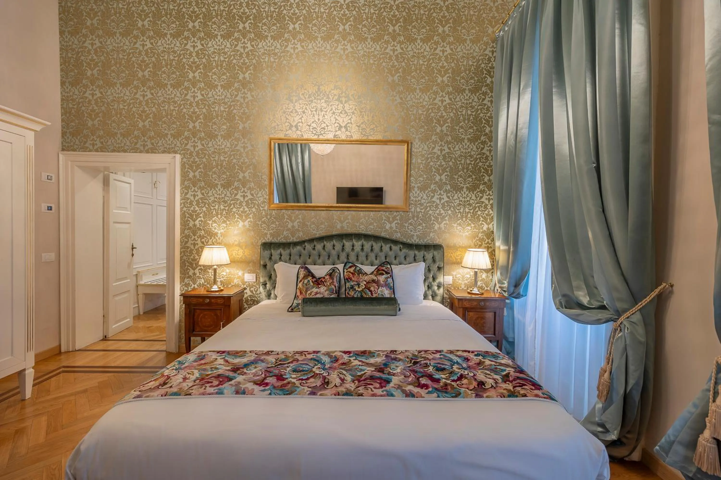 Bed in Palazzo Monga Boutique Guesthouse