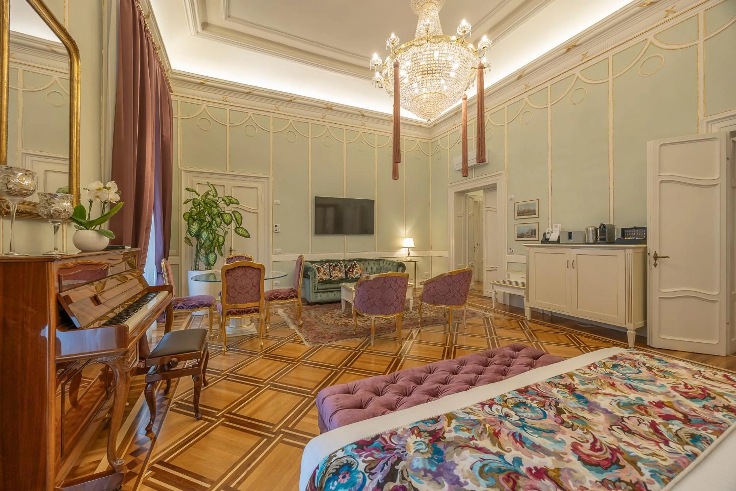 Living room, Bed in Palazzo Monga Boutique Guesthouse