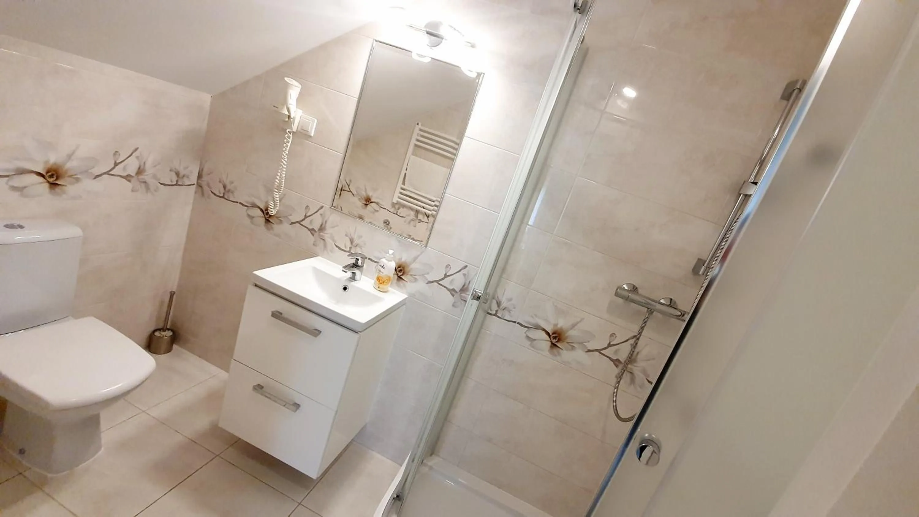 Bathroom in BTHouse, Pokoje Gościnne