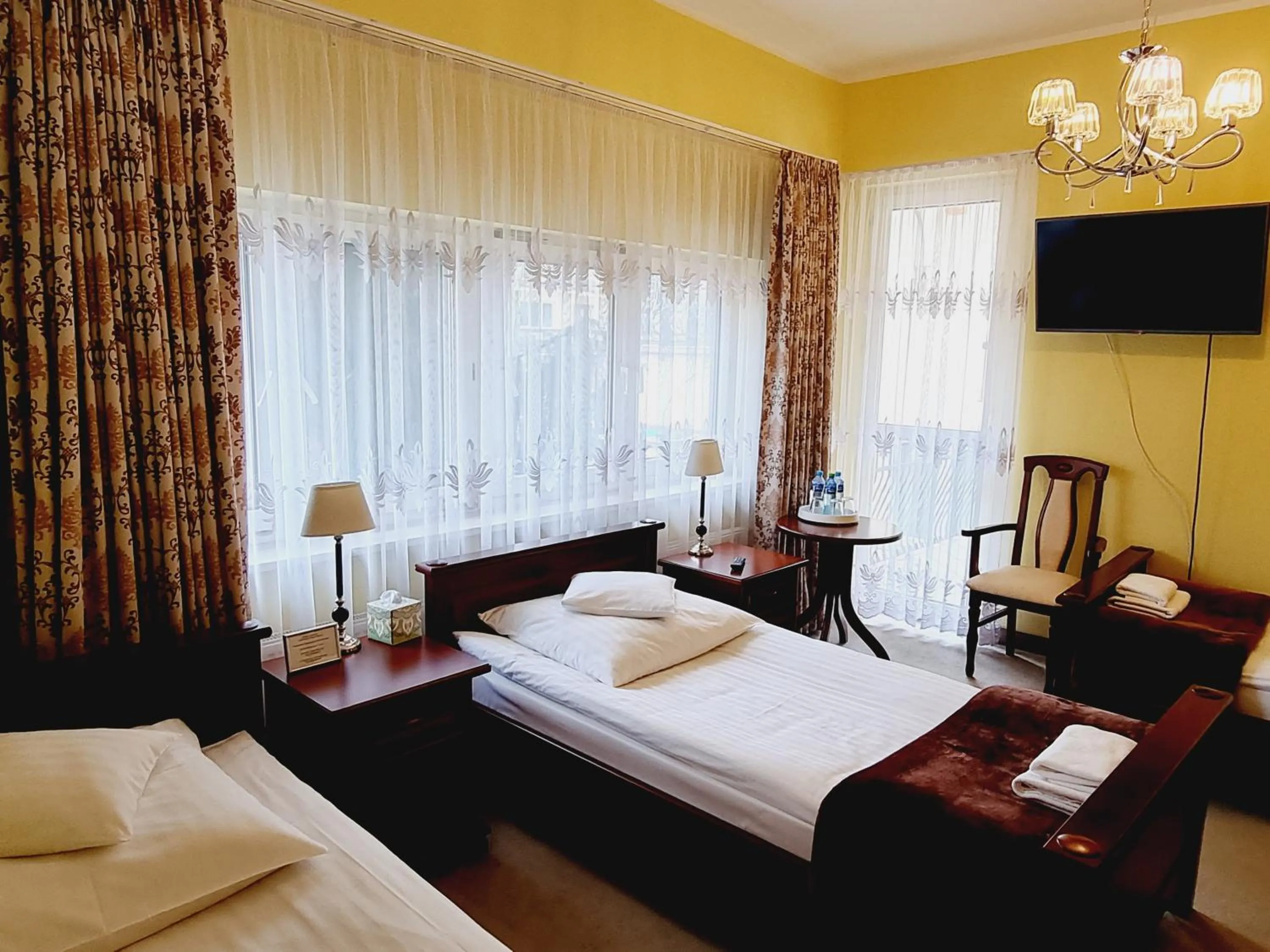 Garden view, Bed in BTHouse, Pokoje Gościnne