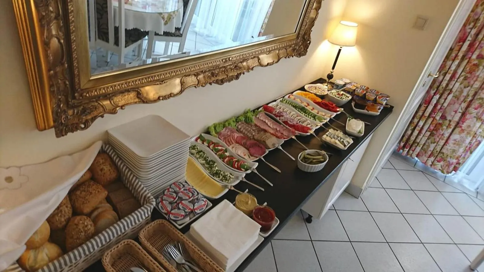 Breakfast in BTHouse, Pokoje Gościnne