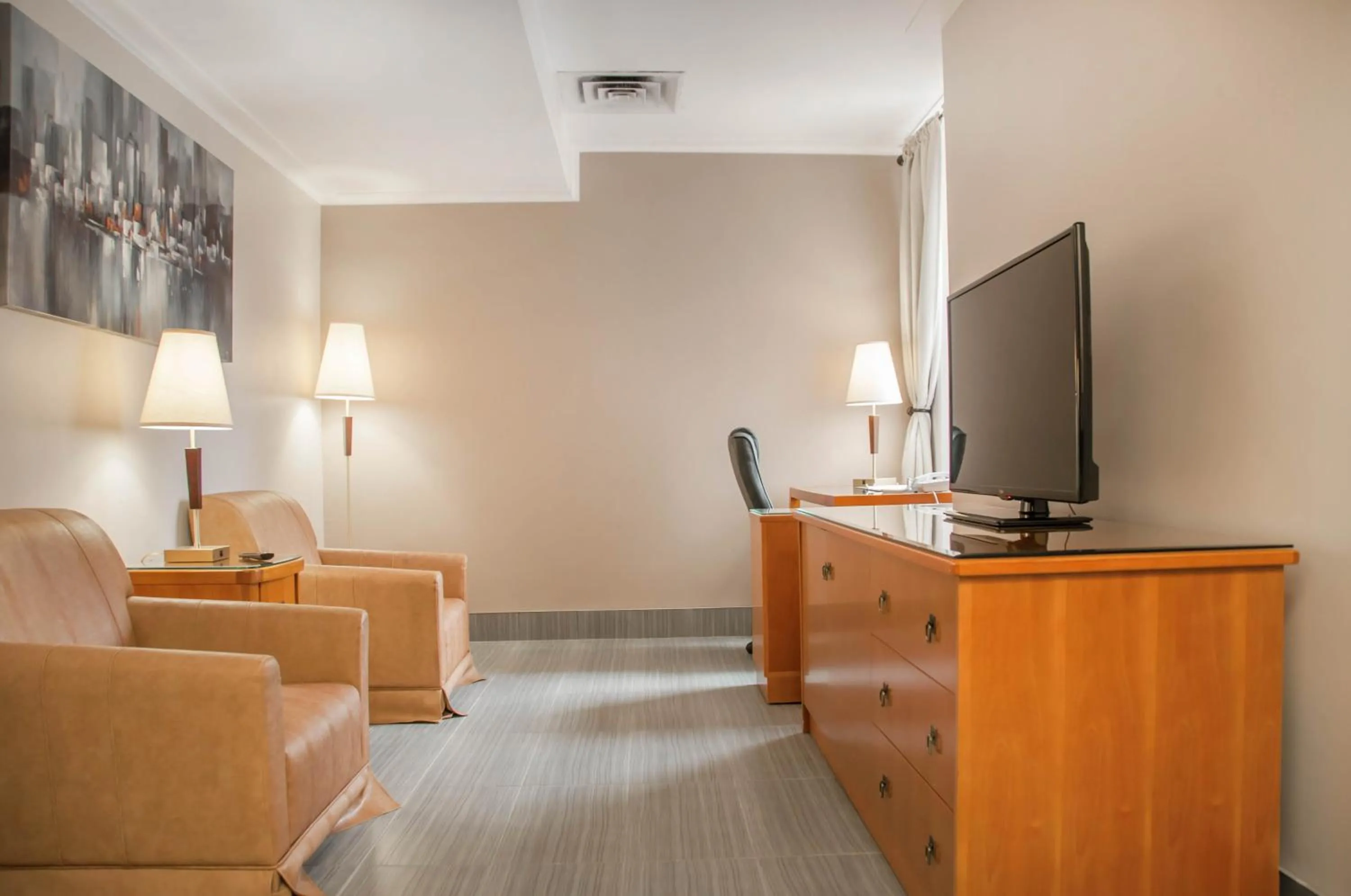 TV and multimedia in Empire Suites