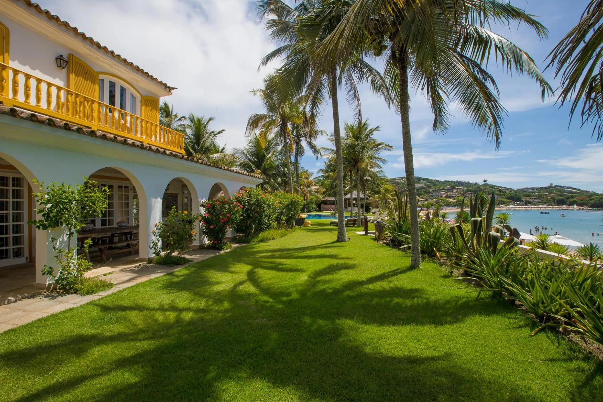 Property building in Villa Raphael