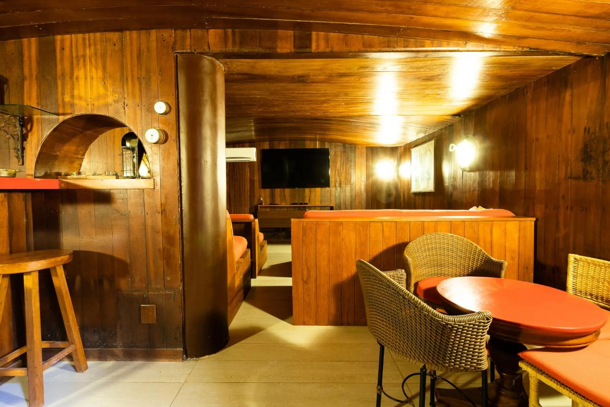 TV and multimedia in Villa Raphael