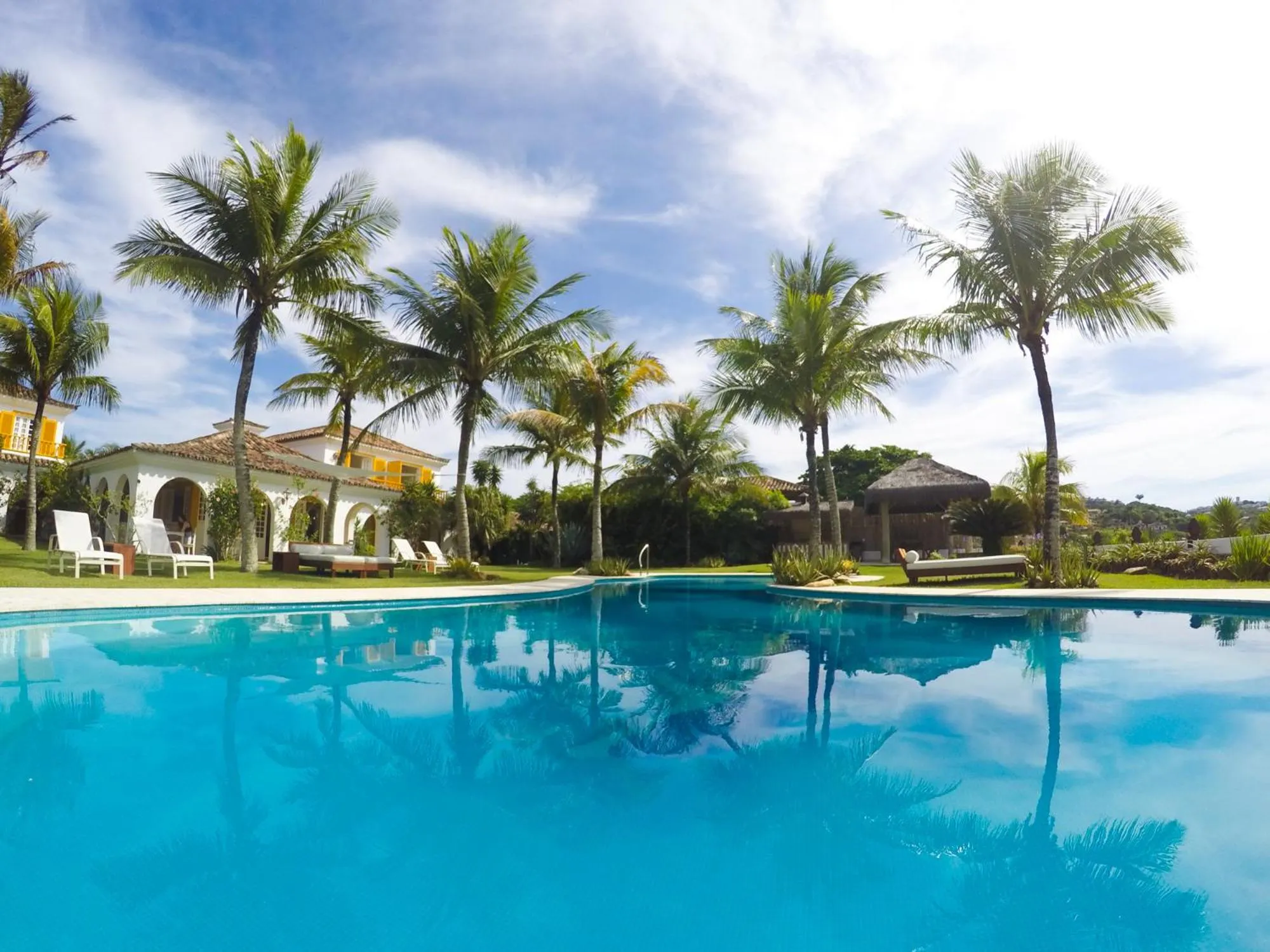 Swimming pool in Villa Raphael
