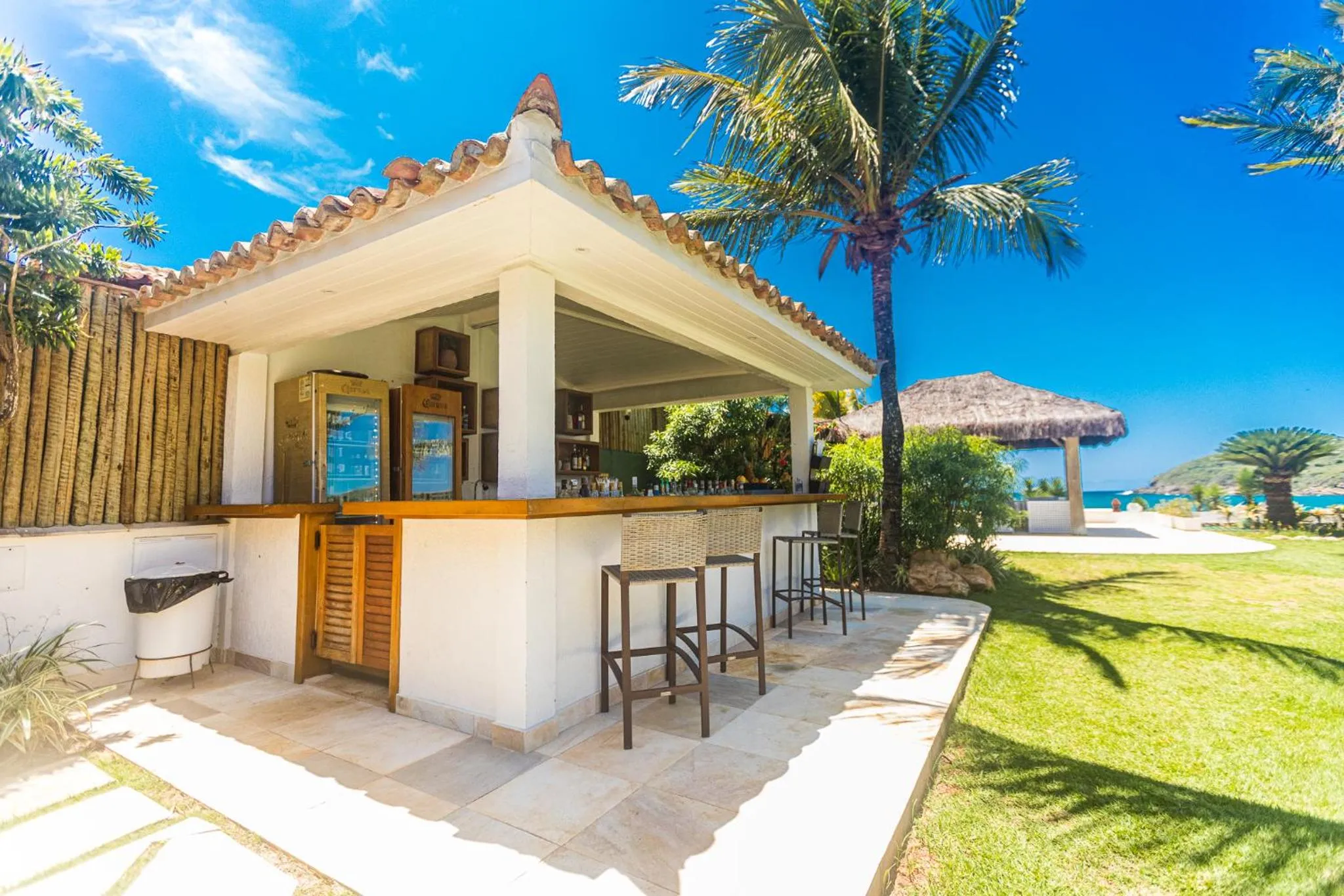 Lounge or bar in Villa Raphael