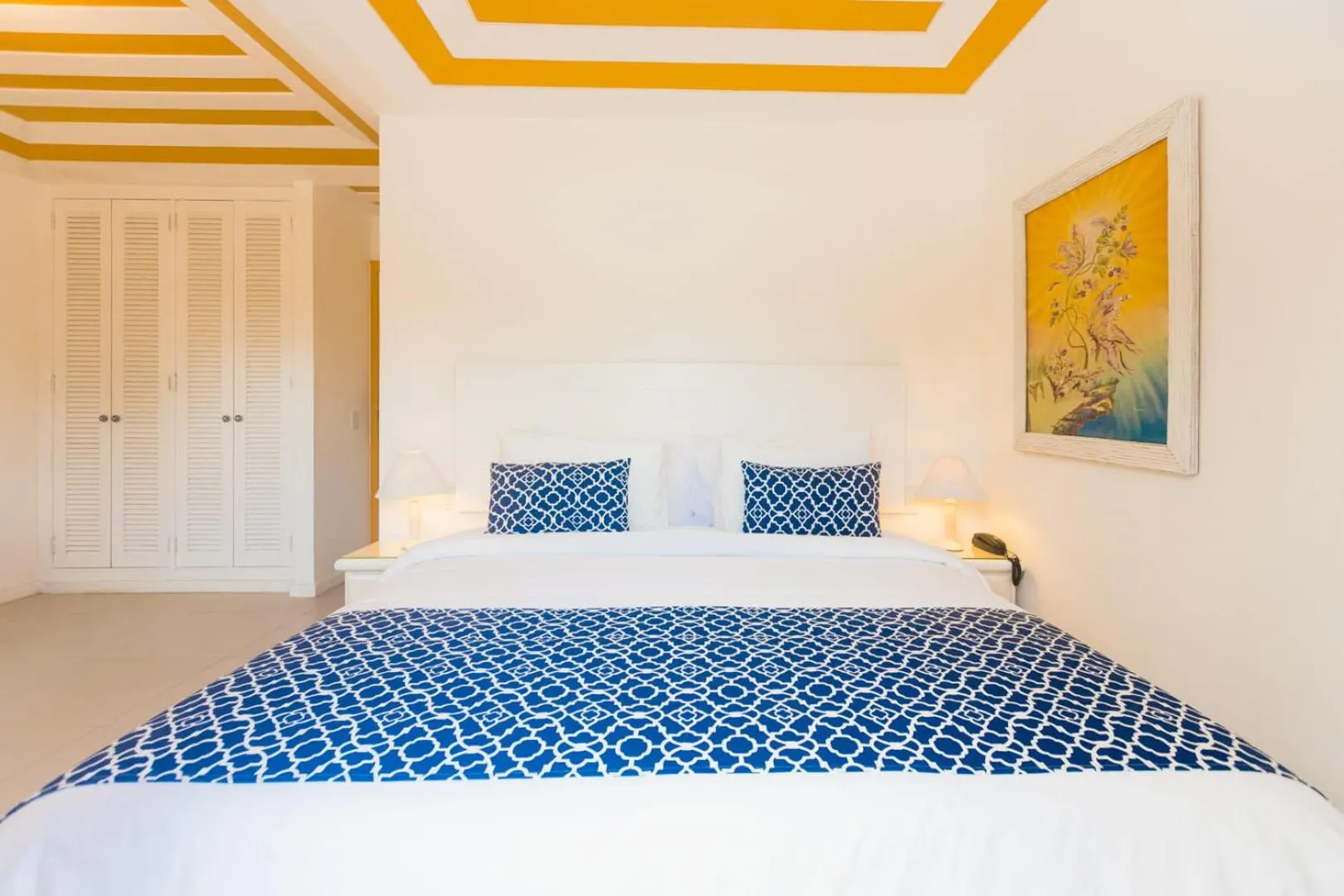 Bedroom, Bed in Villa Raphael